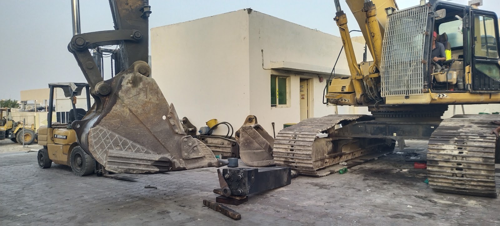 Aaqib heavy Equipment And Vehicle Repairing Service LLC photo