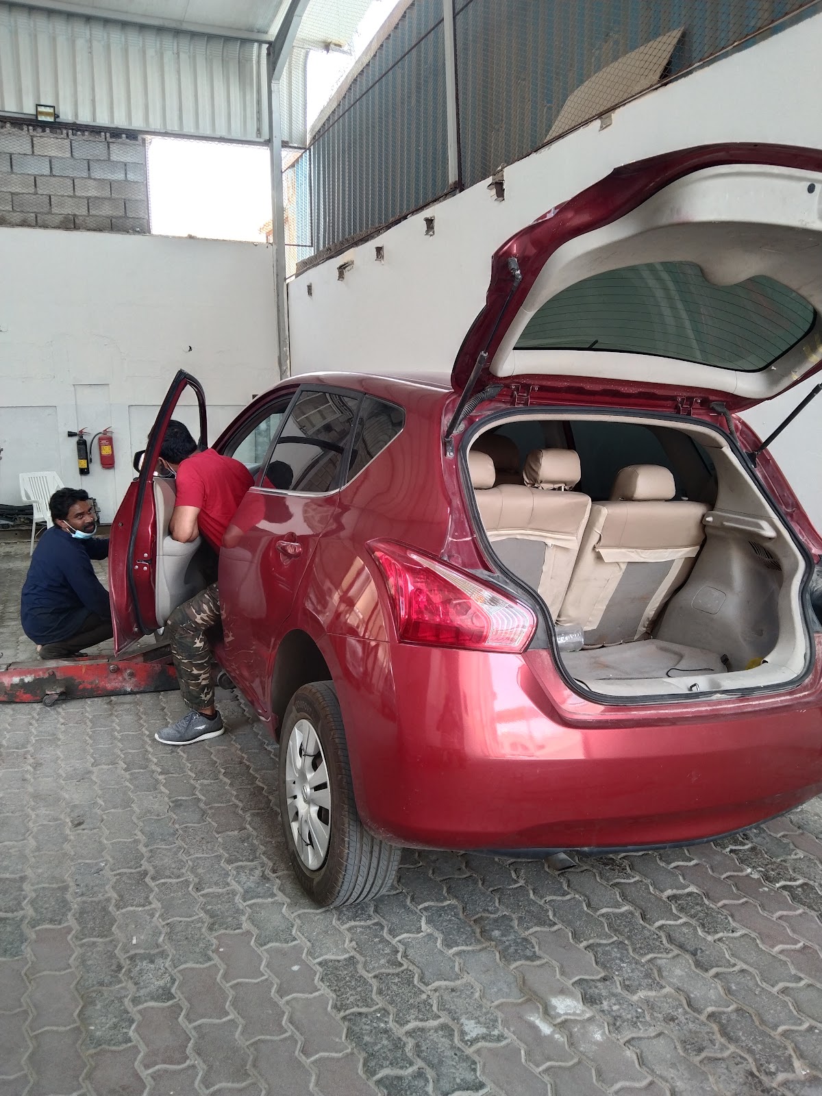 ABU OMAIR GARAGE AUTO REPAIR SHOP photo