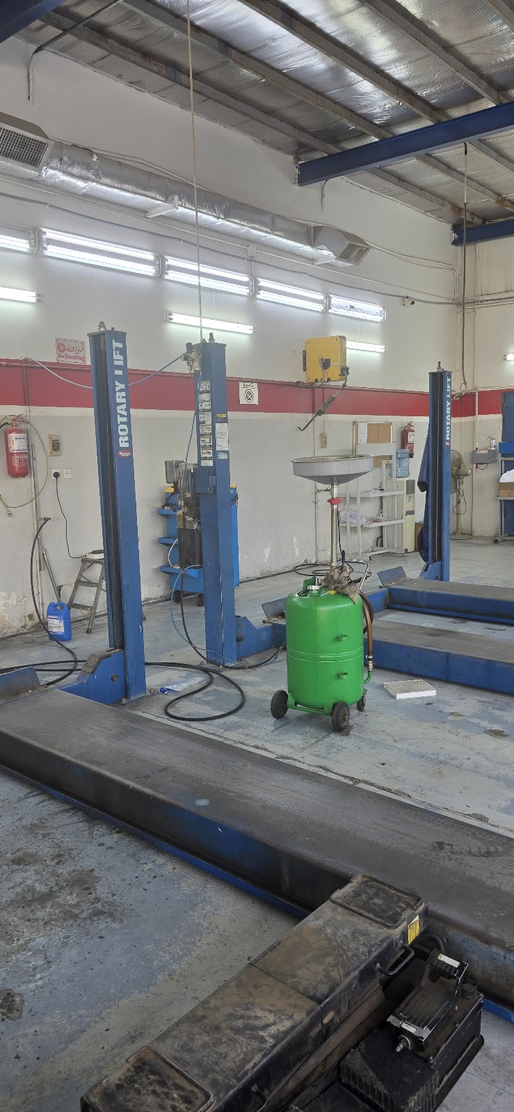 ACDelco Service center Al Madinah مركز خدمة ايه سي دلكو المدينة المنوره photo