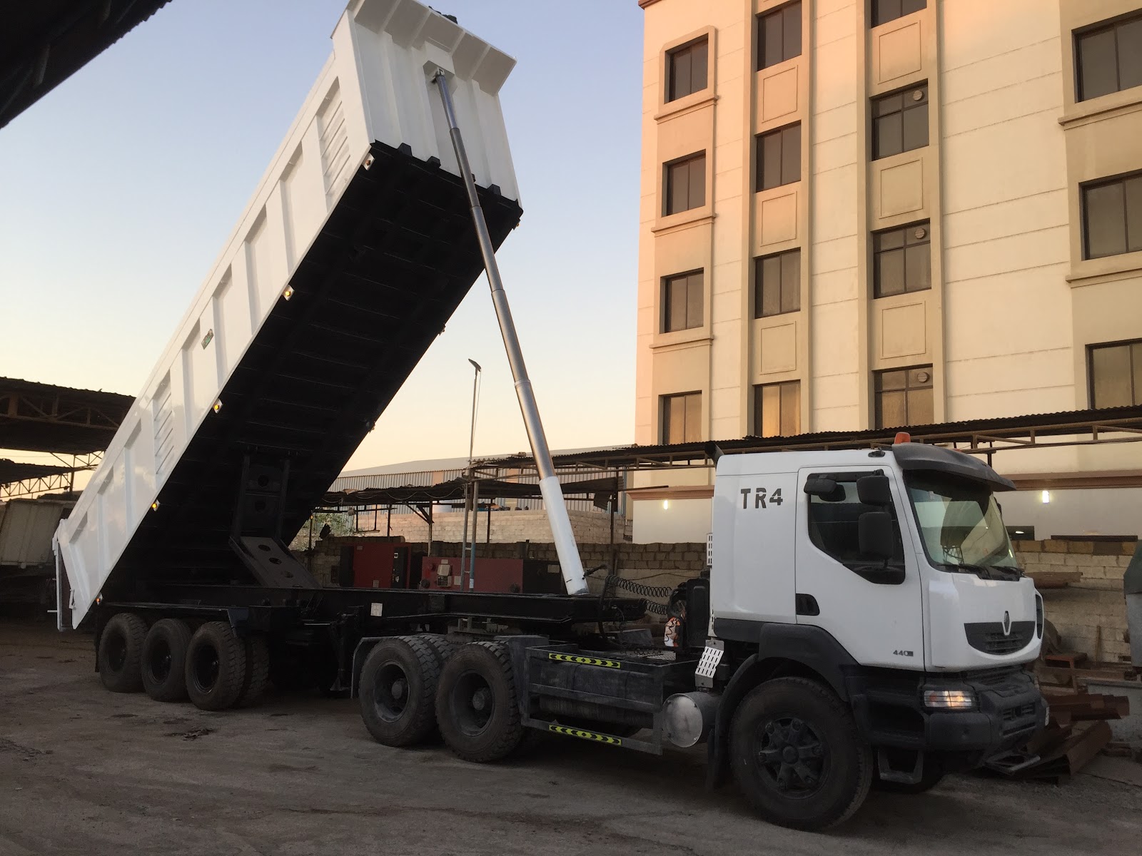 AHRAM AL ARAB HEAVY TRUCKS REPAIRING CO photo