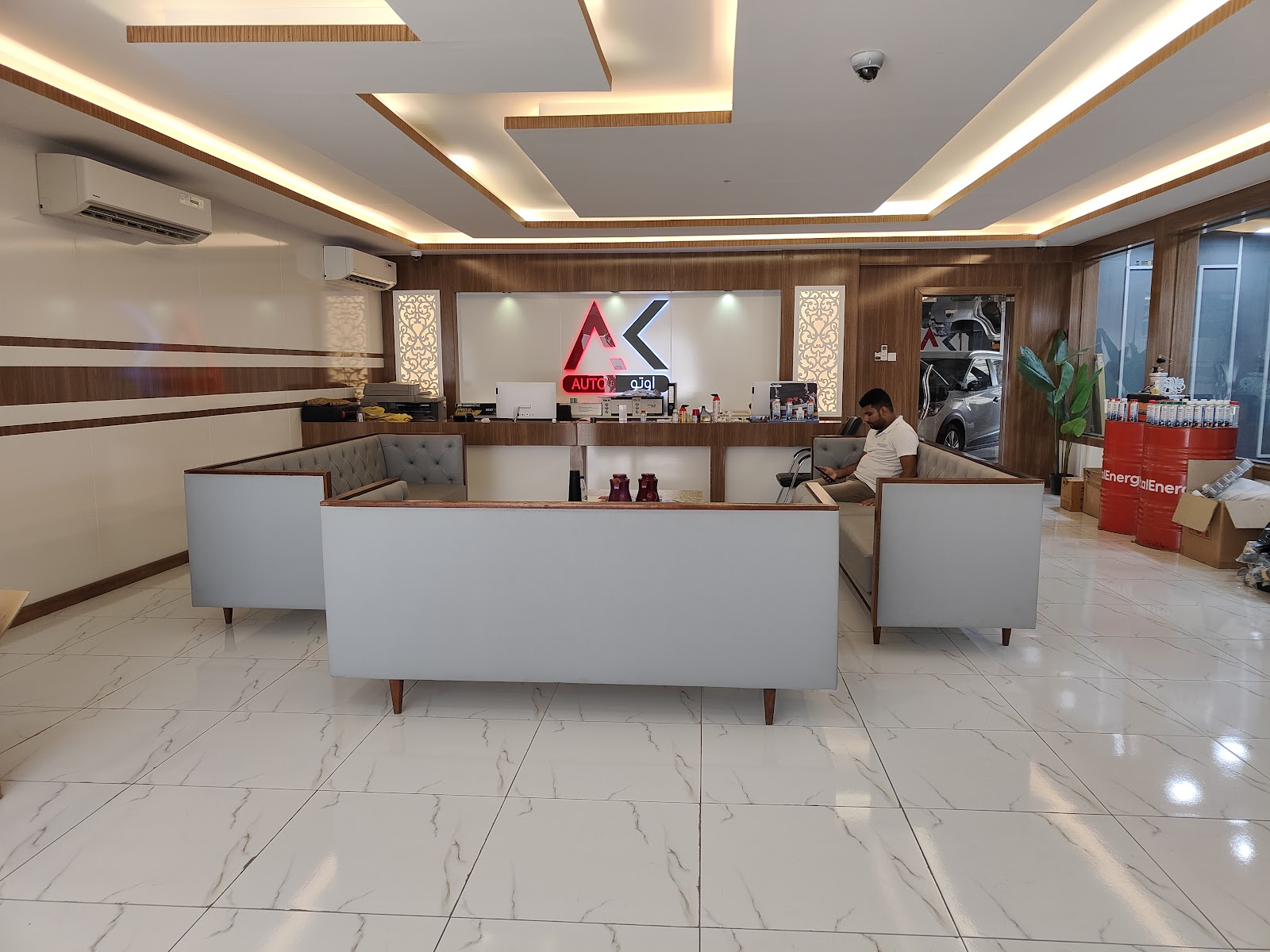 مركز اي كي لخدمة جميع أنواع السيارات AK AUTO MULTIBRAND CAR SERVICE CENTER photo