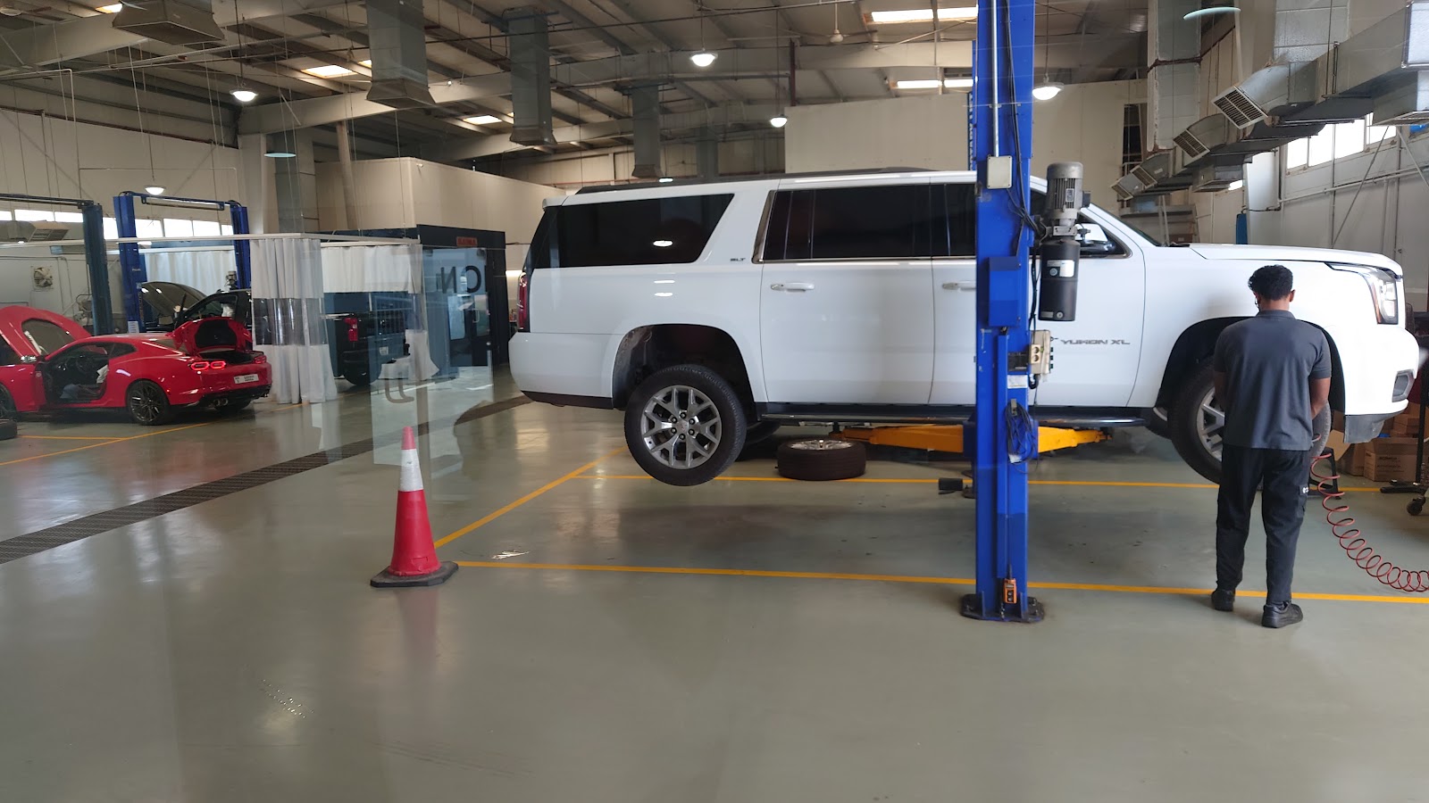 Al Ghandi Auto Service Fujairah - الكندي للسيارات مركز الصيانة الفجيرة photo