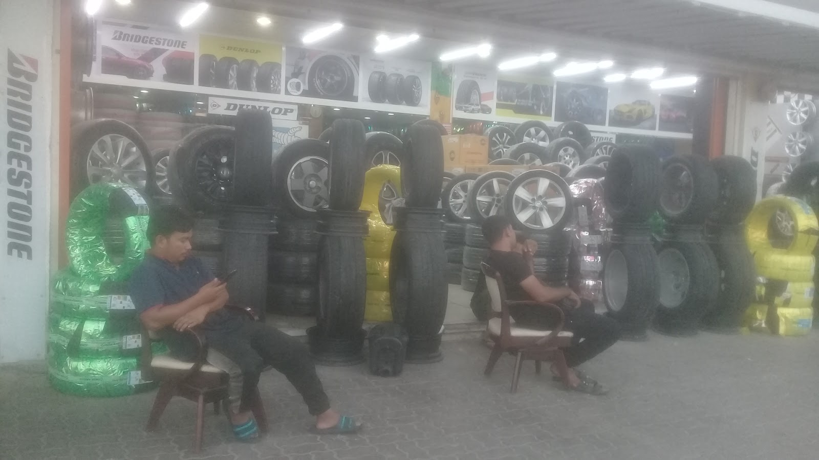 Al Ghandi Auto Service Sharjah - الكندي للسيارات مركز الصيانة الشارقة photo