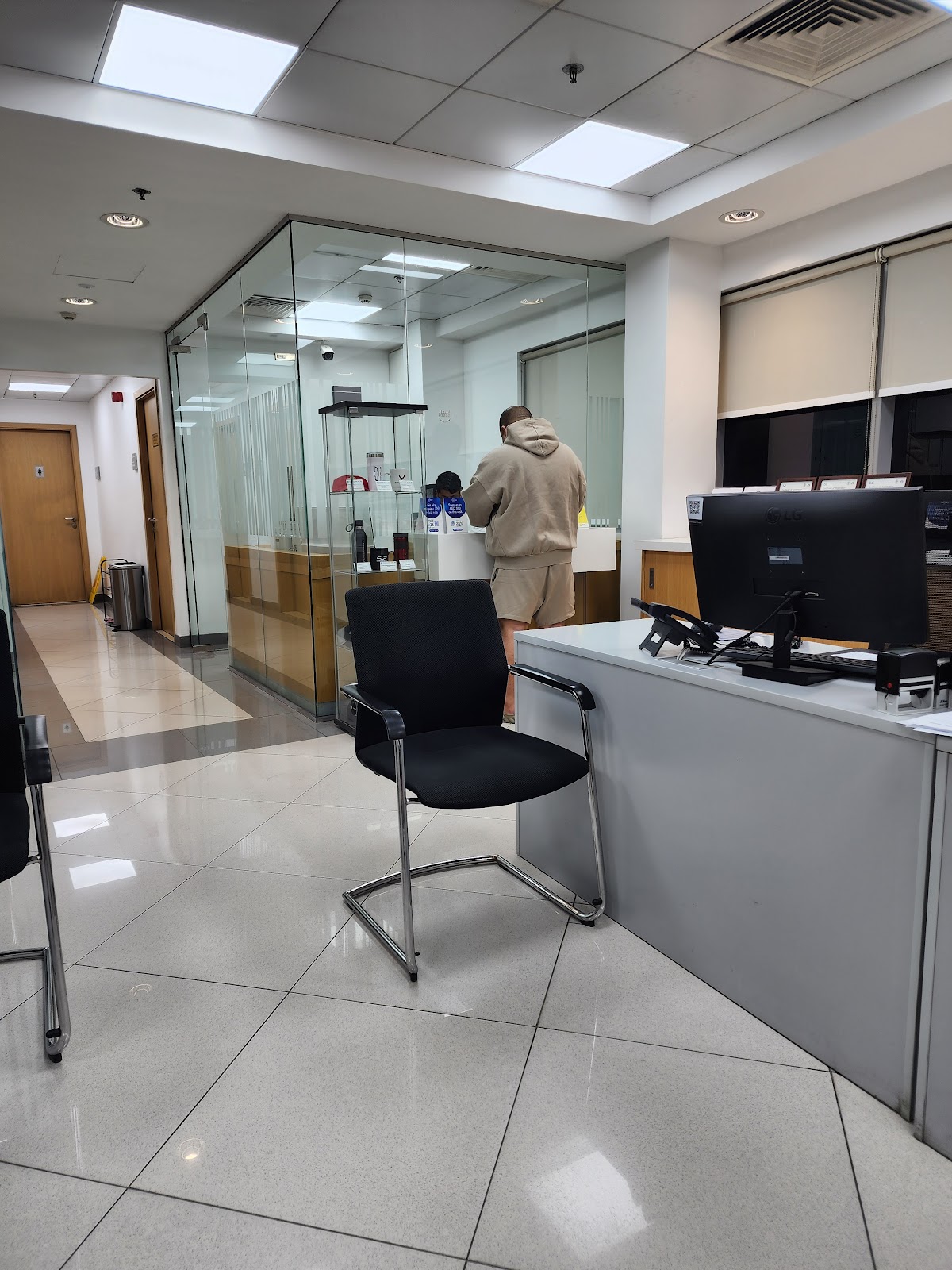 Al Ghandi Auto Service SZR/TS - الكندي للسيارات مركز الصيانة شارع الشيخ زايد photo