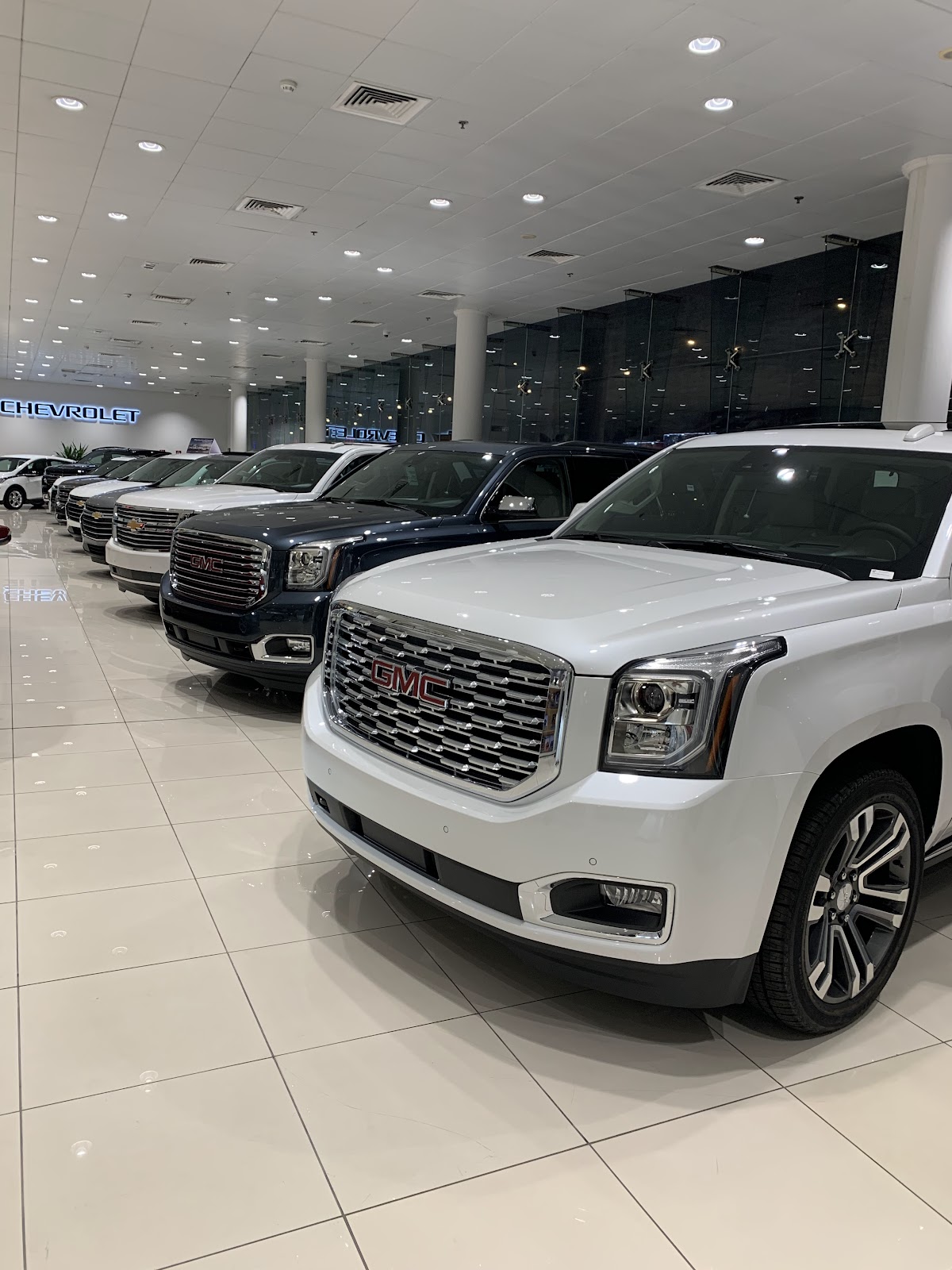 Al Ghandi Auto Showroom Ras Al Khaimah - معرض الكندي للسيارات رأس الخيمة photo