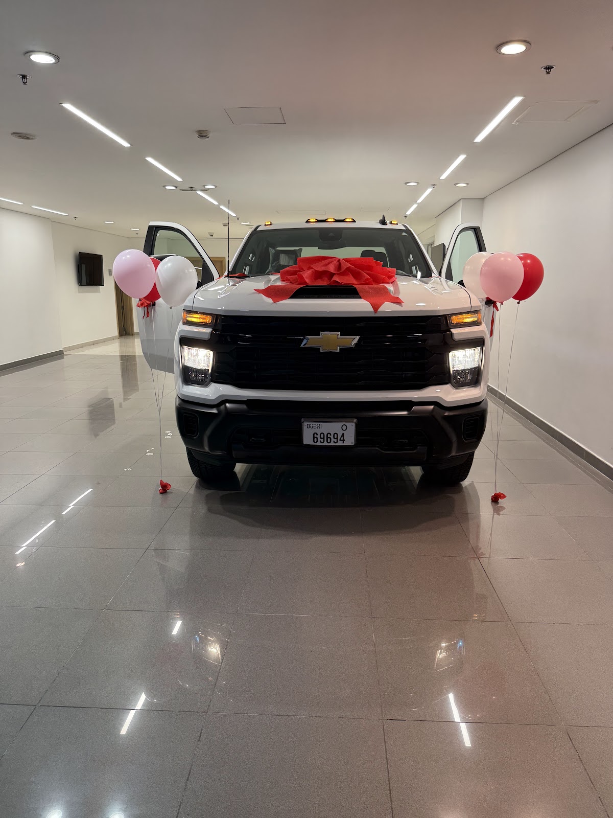 Al Ghandi Auto Showroom SZR - معرض الكندي للسيارات شارع الشيخ زايد photo