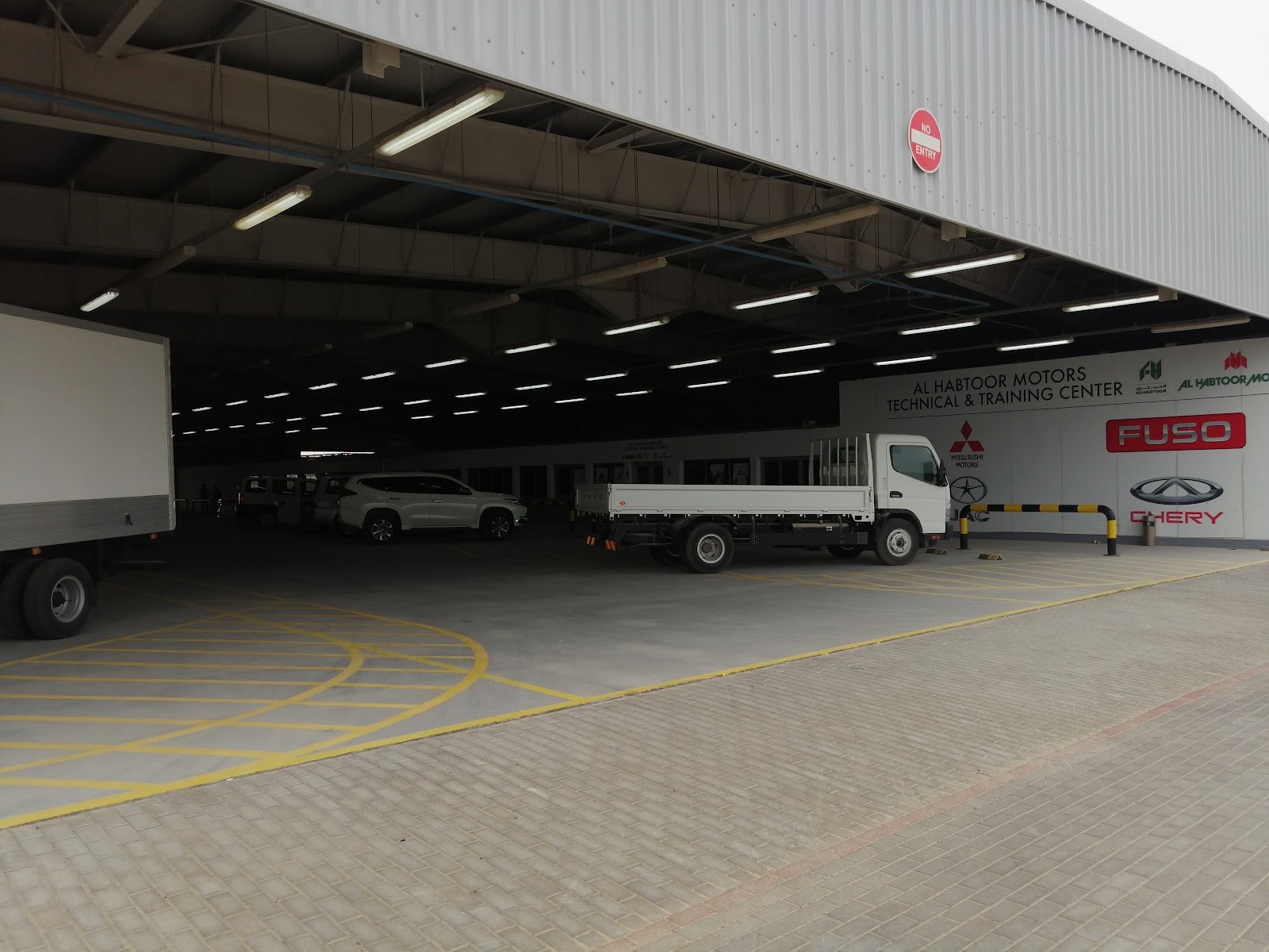 Al Habtoor Motors Workshop - DIC photo
