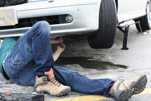 Auto Car repair & battery service 24/7 photo