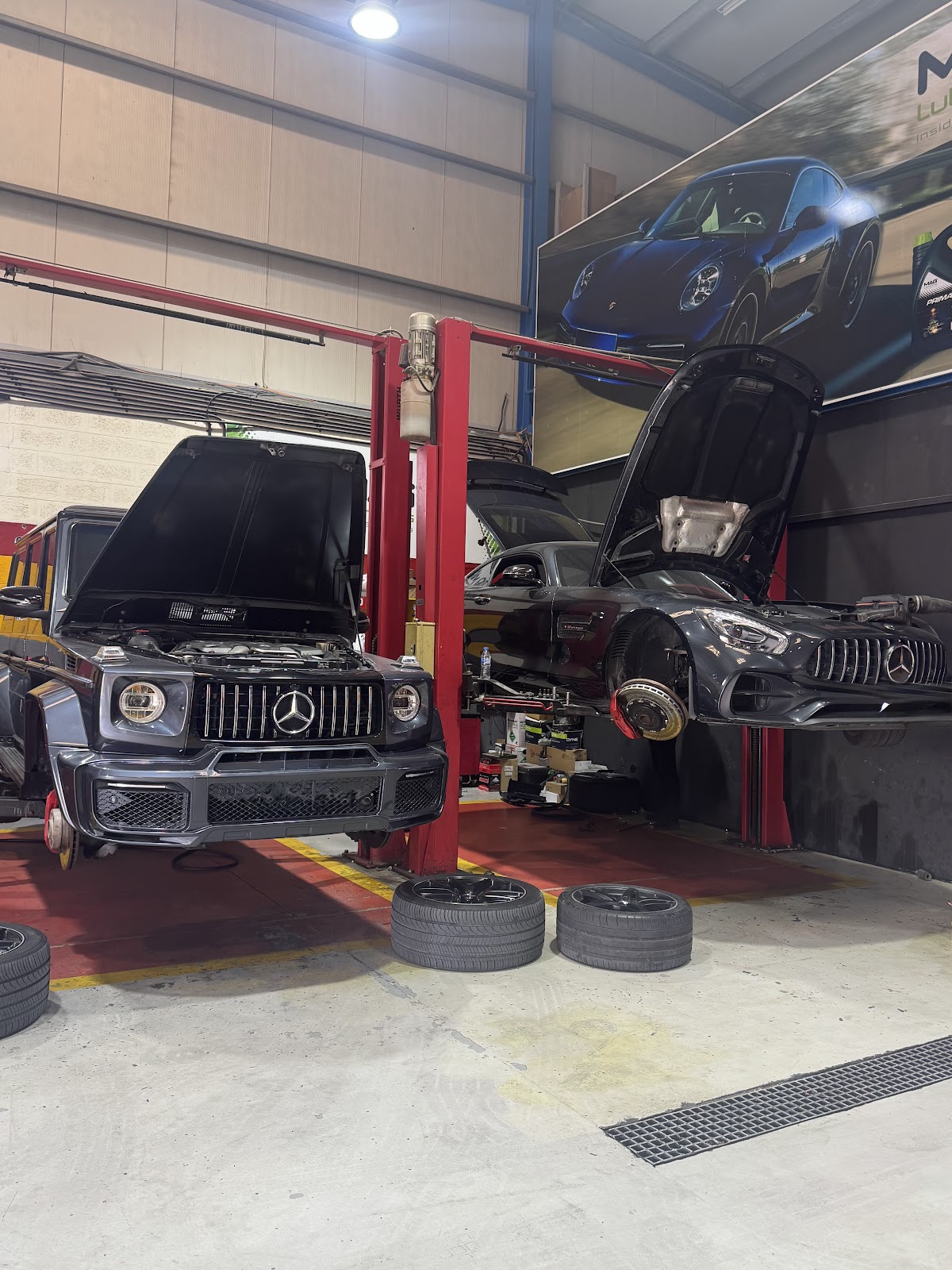 AutoDrive | 20 minutes Oil Change, Car Service, Car Repair Garage, Car AC Repair, Car Mechanic Workshop, Auto Electrician photo
