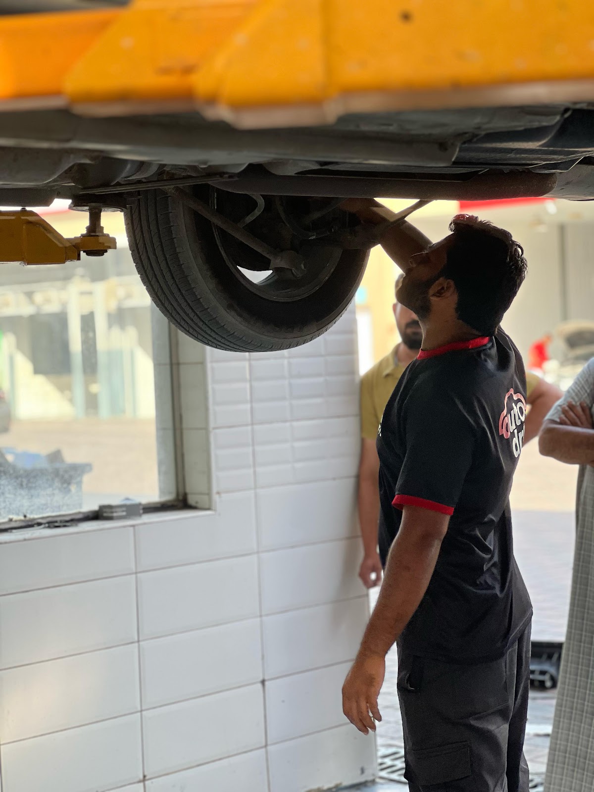 AutoDrive | 20 minutes Oil Change, Car Service, Car Repair Garage, Car AC Repair, Car Mechanic Workshop, Auto Electrician photo