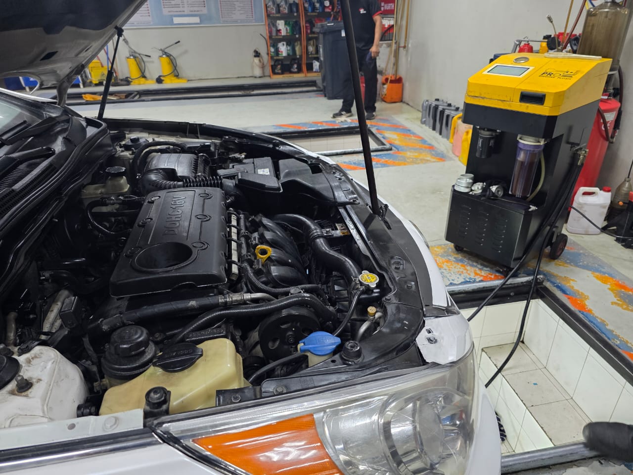 AutoDrive | 20 minutes Oil Change, Car Service, Car Repair Garage, Car AC Repair, Car Mechanic Workshop, Auto Electrician photo