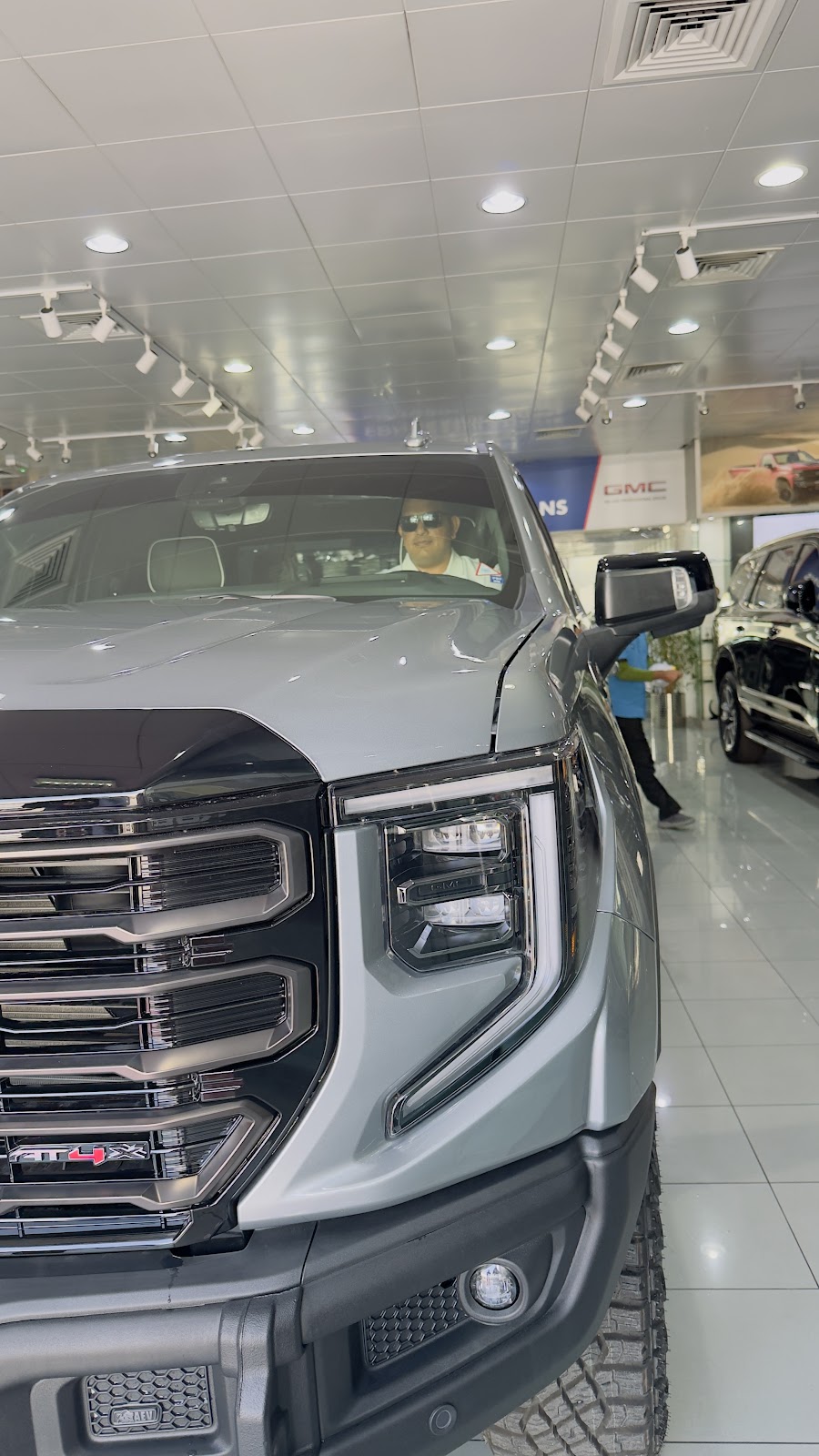Bin Hamoodah Auto - Chevrolet & GMC Showroom Abu Dhabi Main photo