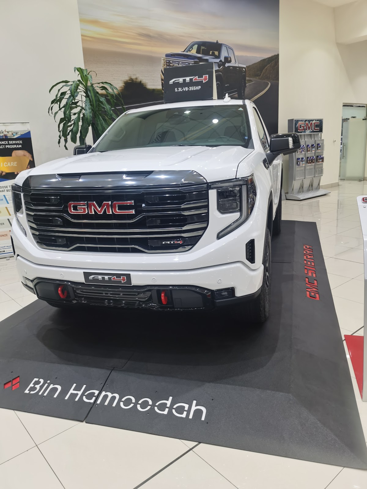 Bin Hamoodah GMC & CHEVROLET Al Ain Showroom photo