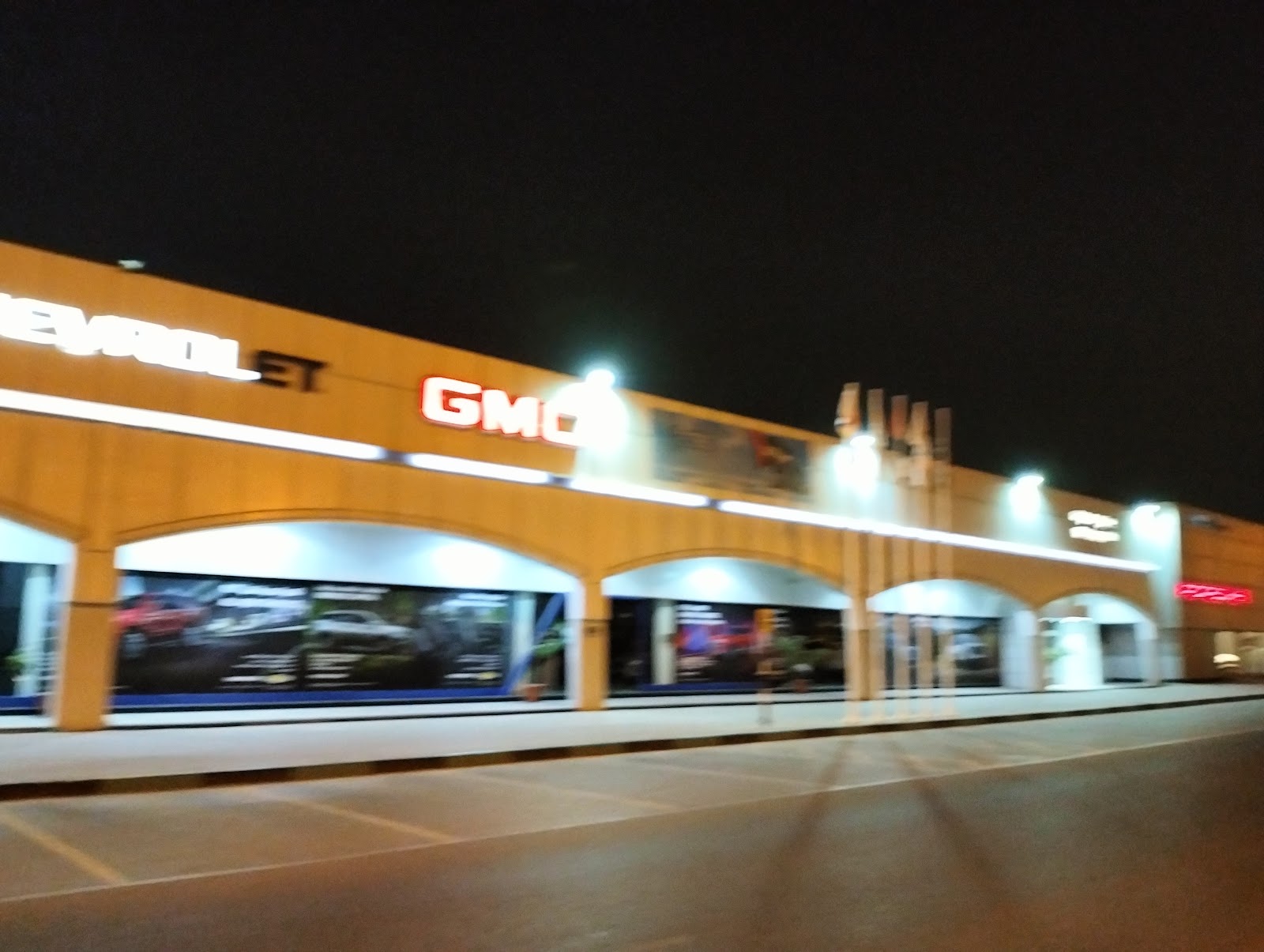 Bin Hamoodah GMC & CHEVROLET Al Ain Showroom photo