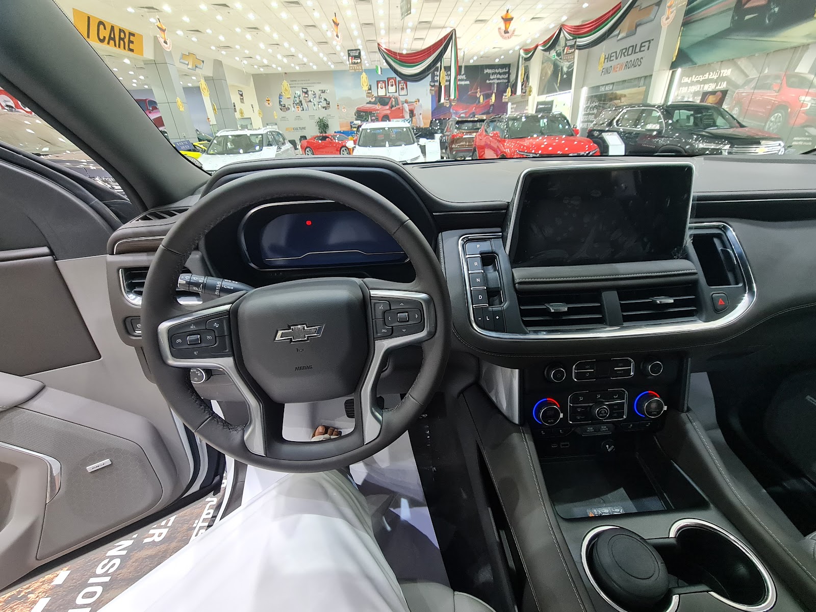 Bin Hamoodah GMC & CHEVROLET Al Ain Showroom photo