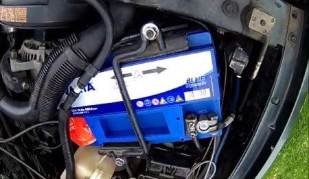CAR Battery Replacement Abu Dhabi,Honest Auto&Battery,Motorbike Battery Shop AbuDhabi,اونيست لتجارة زينة السيارات والبطاريات photo