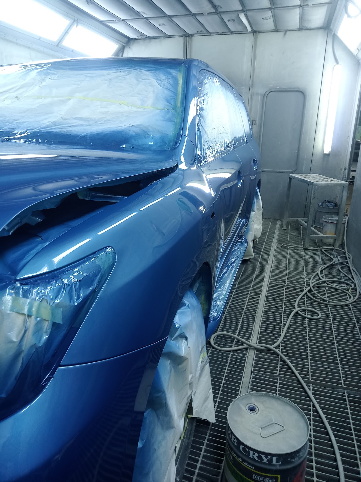 Car maintenance workshops photo