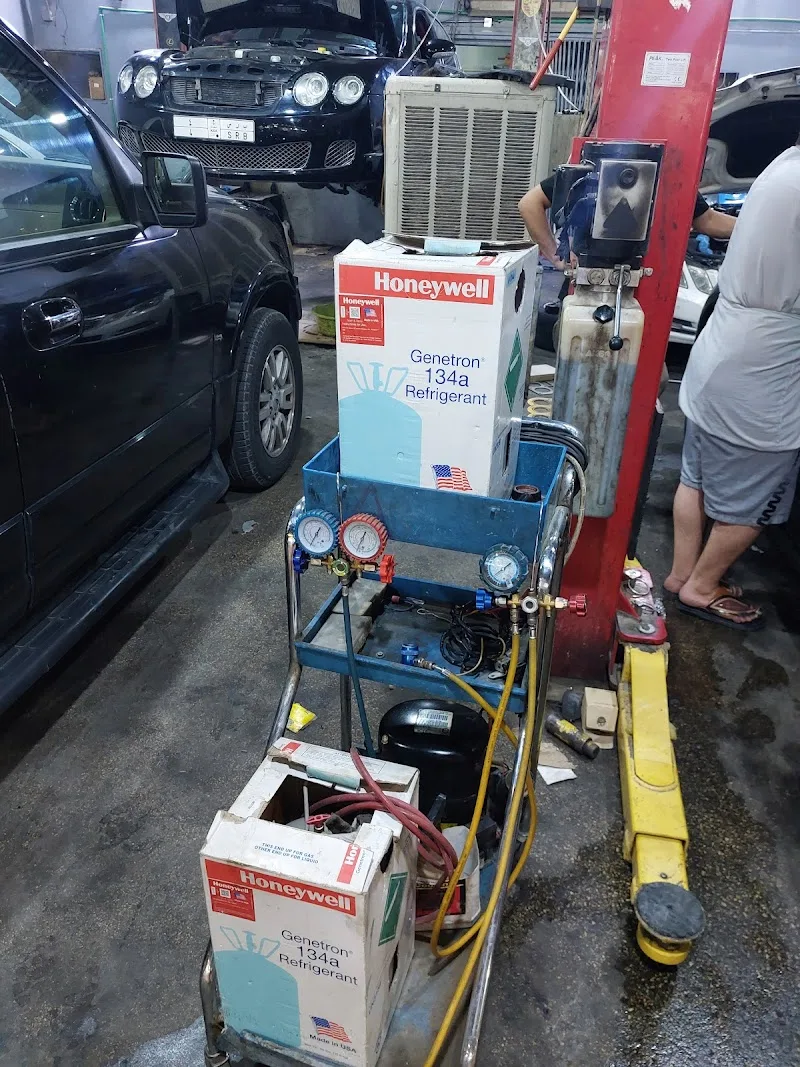 شركة روائع السيارات لصيانة السيارات ورشة رقم ١٦ | Car repair and maintenance workshop no.16 photo