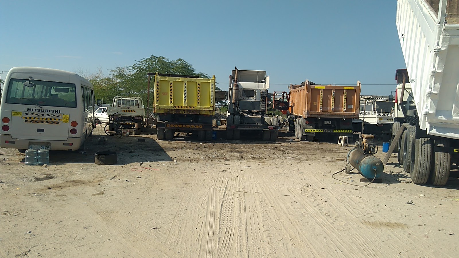 CarRemaker (Truck & Heavy Equipment workshop) photo