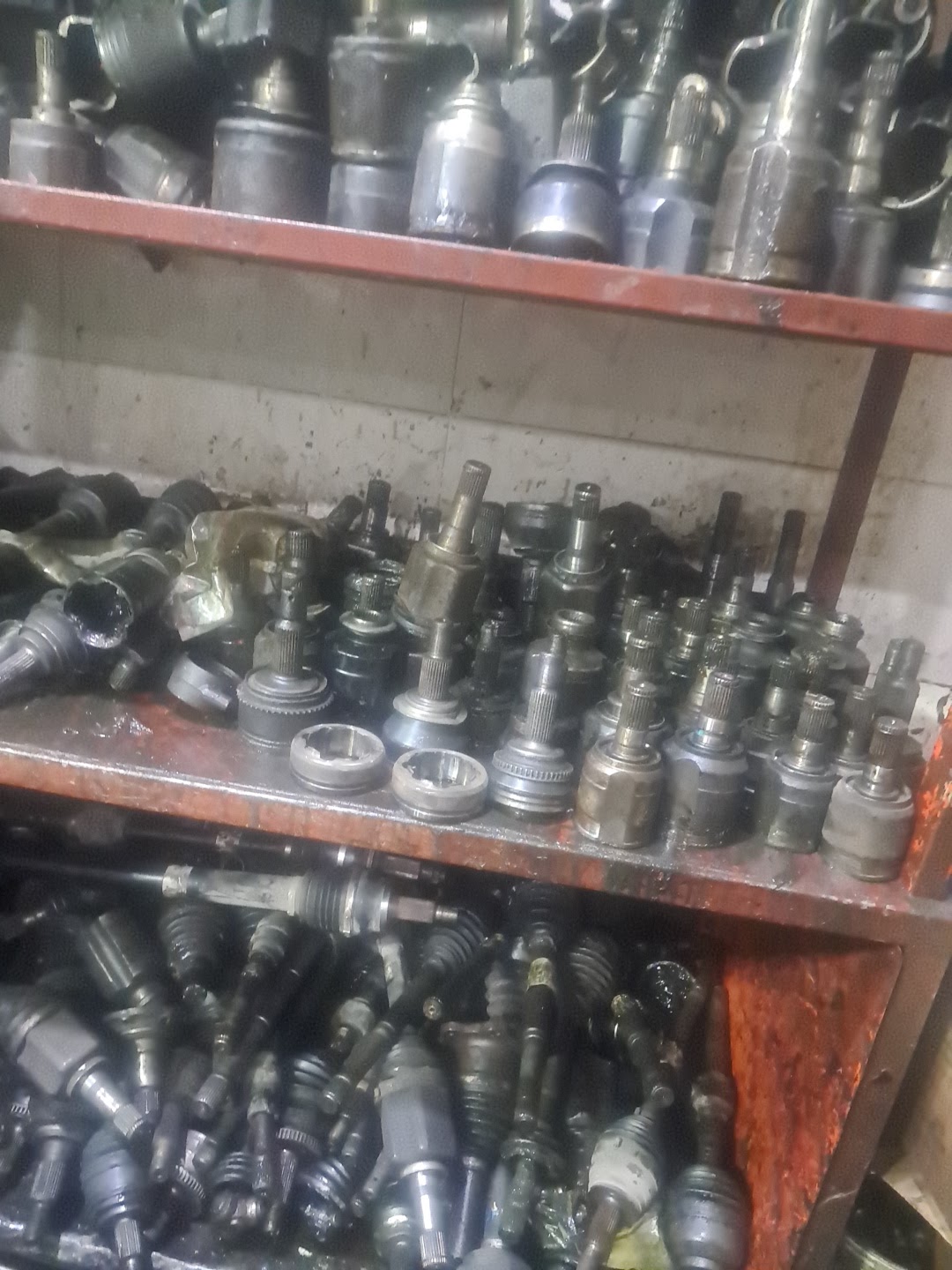عكوس اخصاي. Cars axes repair workshop 71 photo