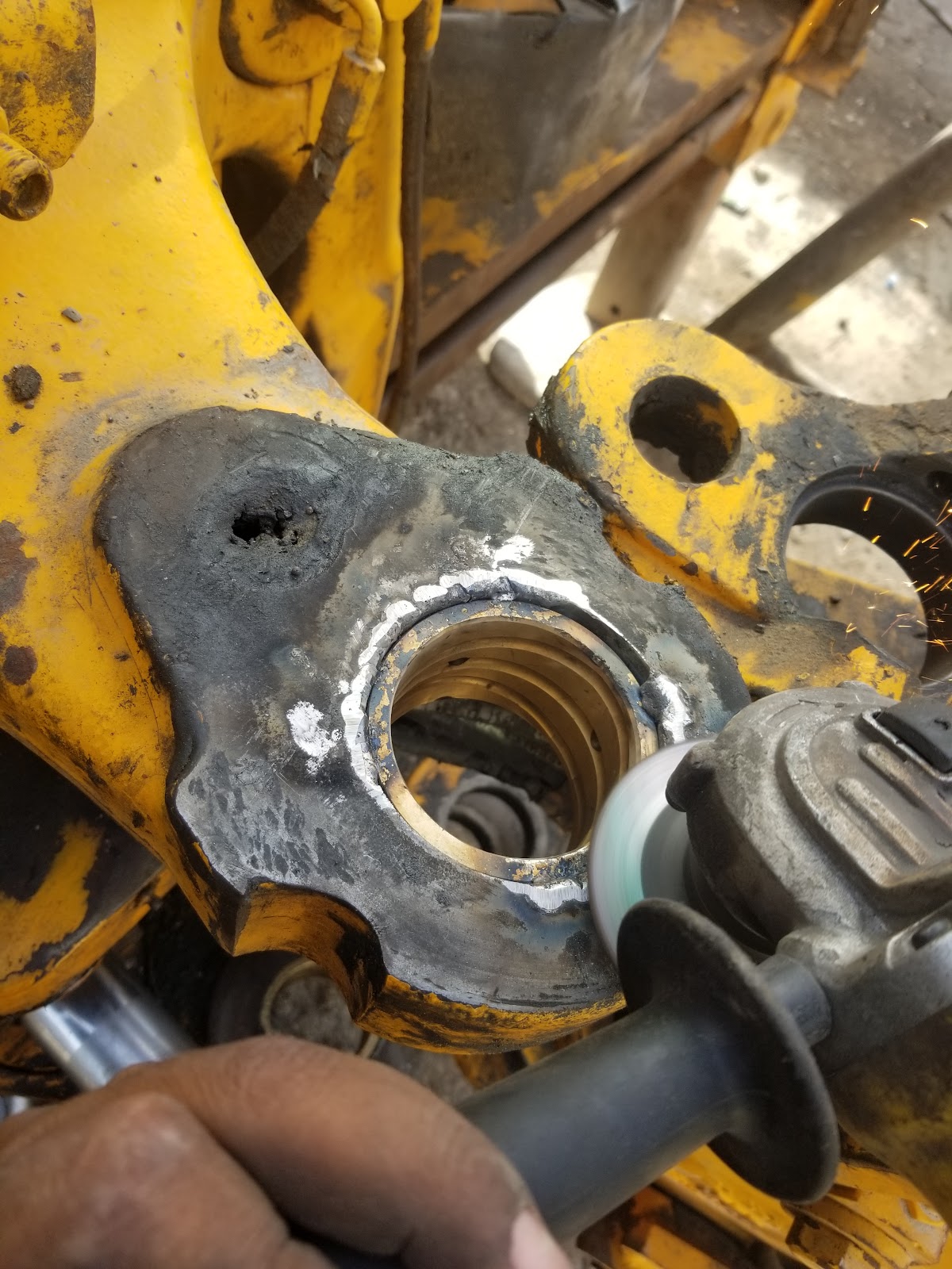 Dar Rabdan Heavy Vehicle Maintenance photo