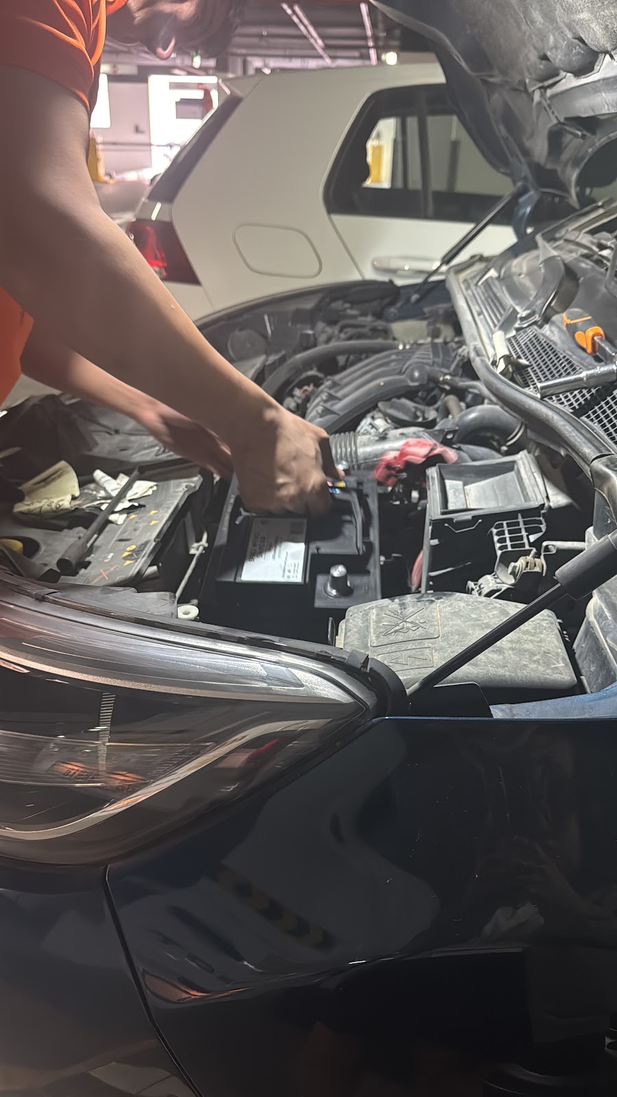 Fasttrack Emarat - Battery Mobile Service photo