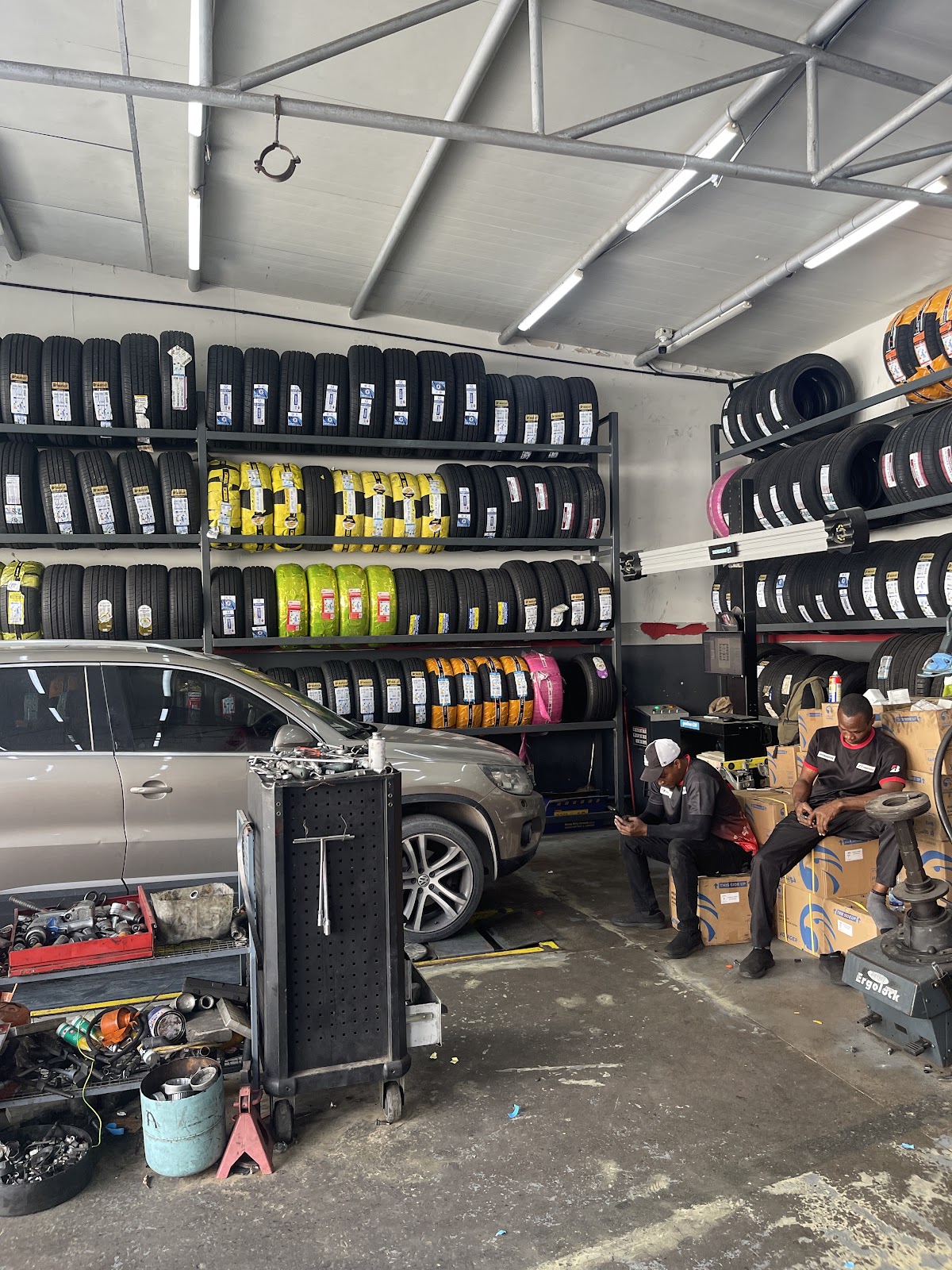 First Pro (Al Ofoq Al Malaki Car Service) Al Khan Branch photo