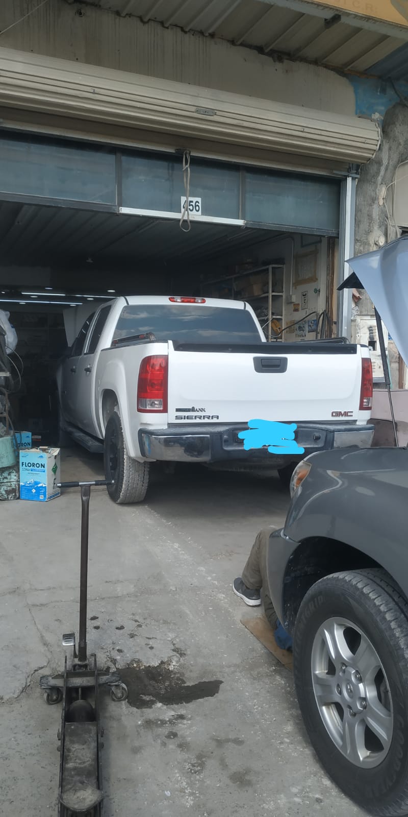 fitwell automobile workshop photo