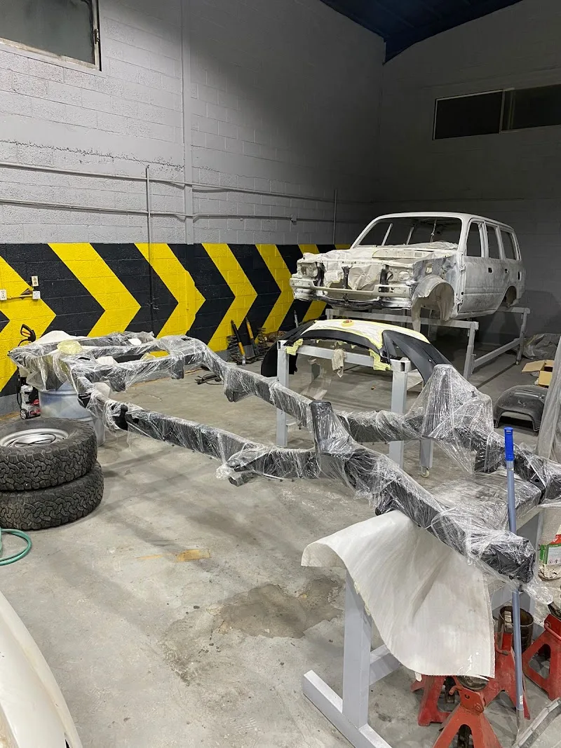 Fixer Auto Repair Center - مركز فكسر لصيانة السيارات photo