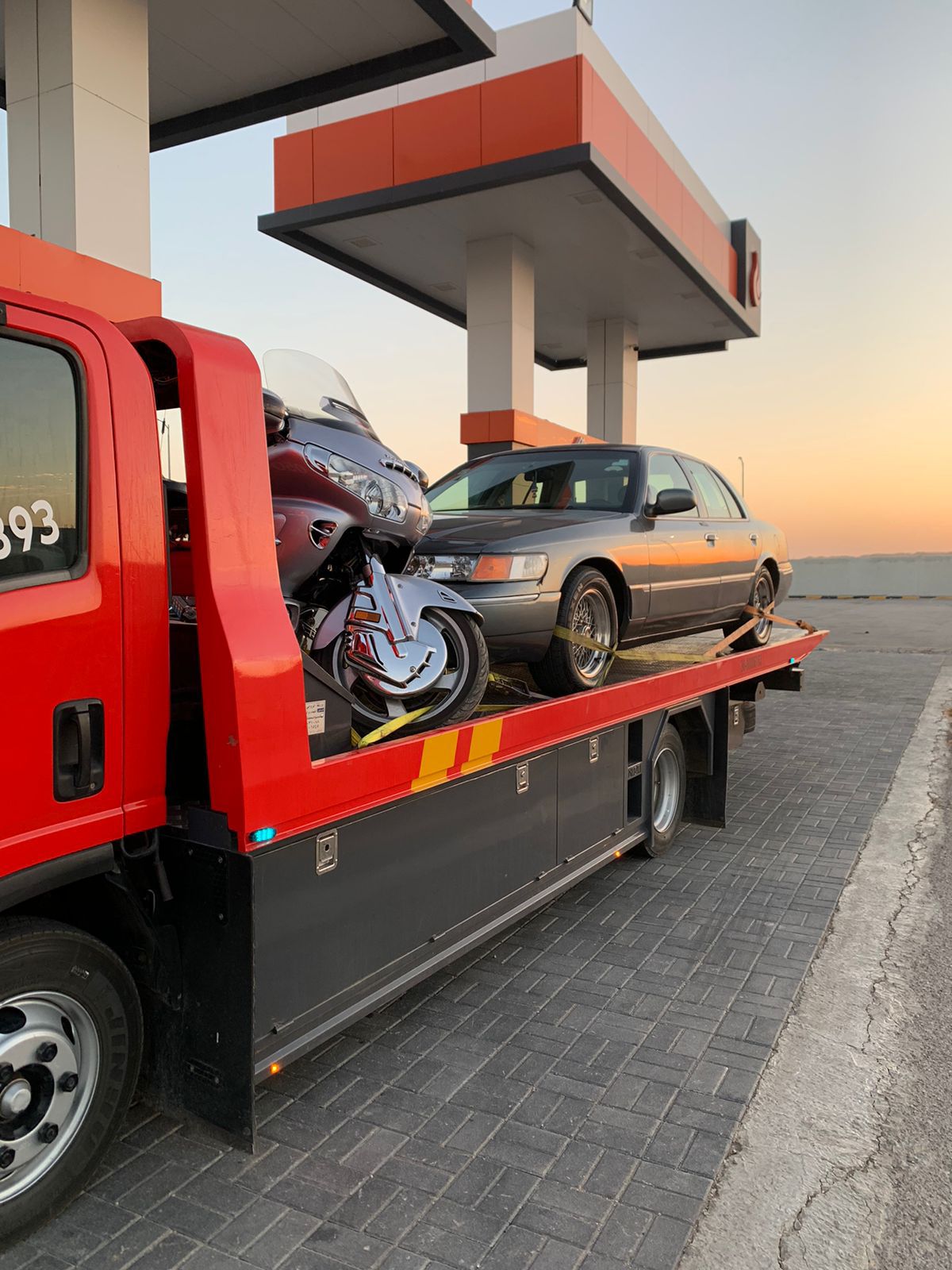 مركز اعادة الضبط لصيانة السيارات photo