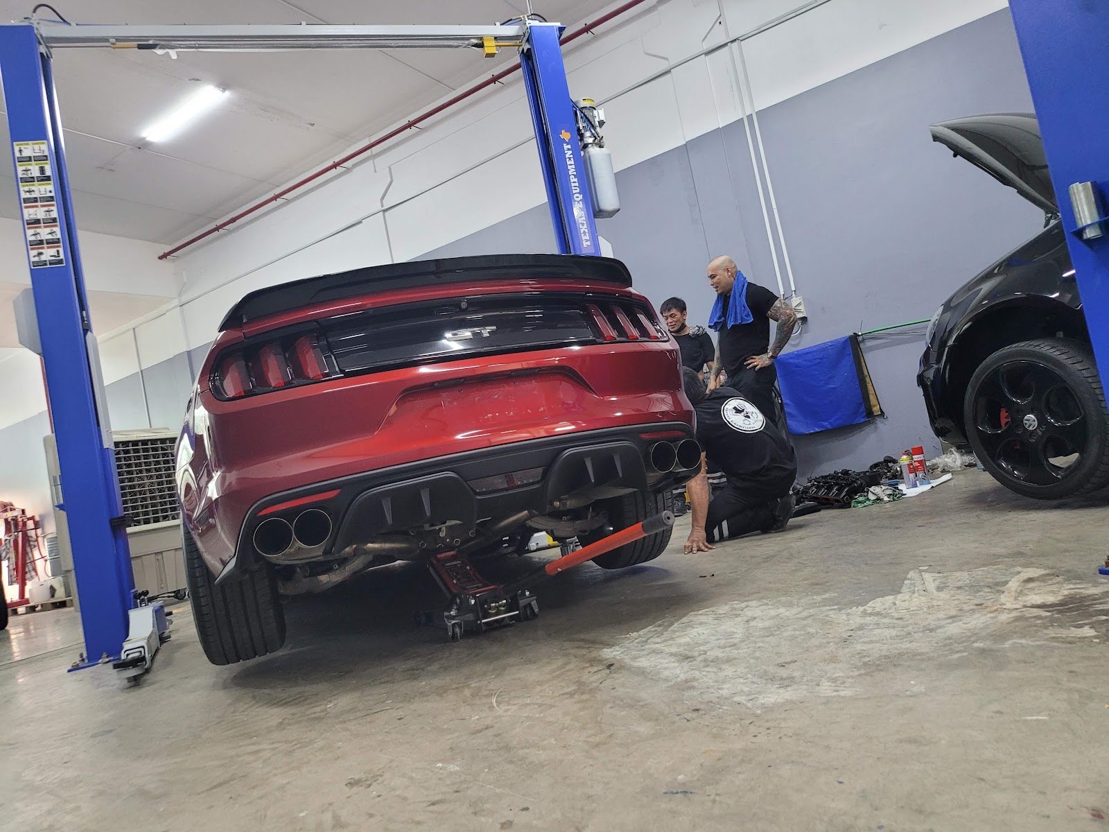 Gentlemen's Garage Auto Services - Car Service | Car Garage | Car Repair in Dubai photo