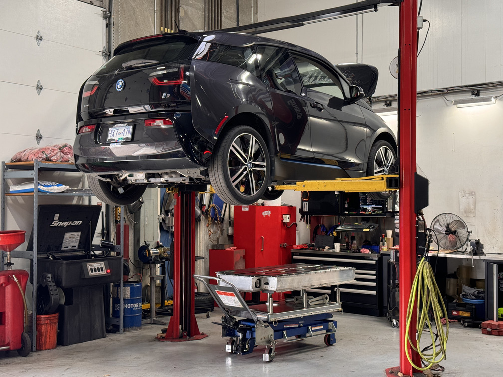Grand City Auto Services | Best Car Garage in Al Quoz | Tyre Shop in Al Quoz, Dubai photo