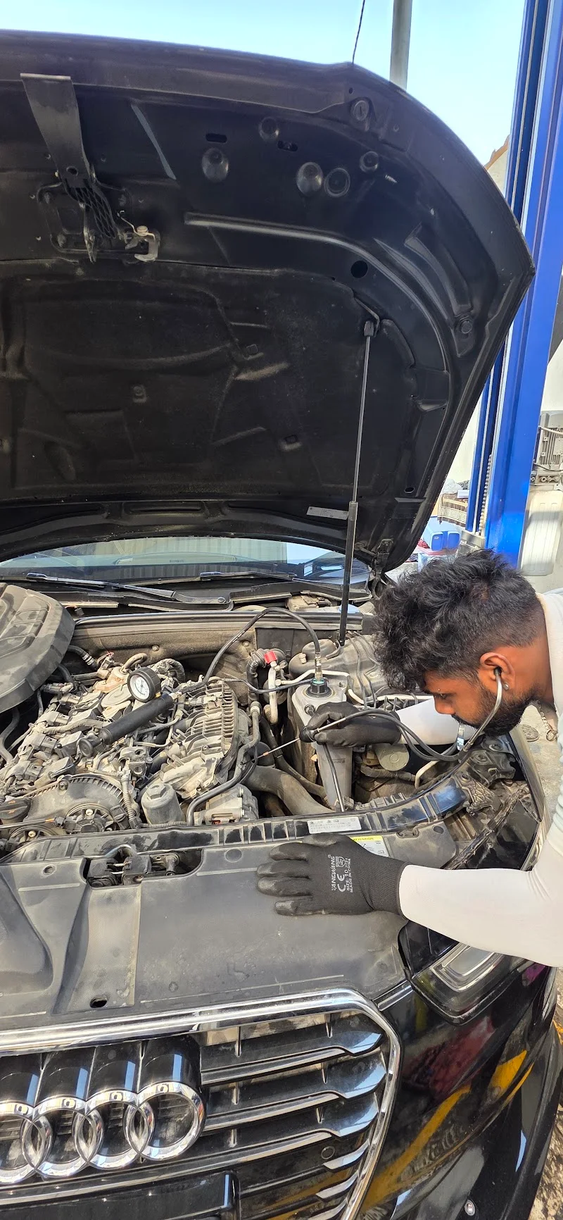 Green drive auto repair garage photo