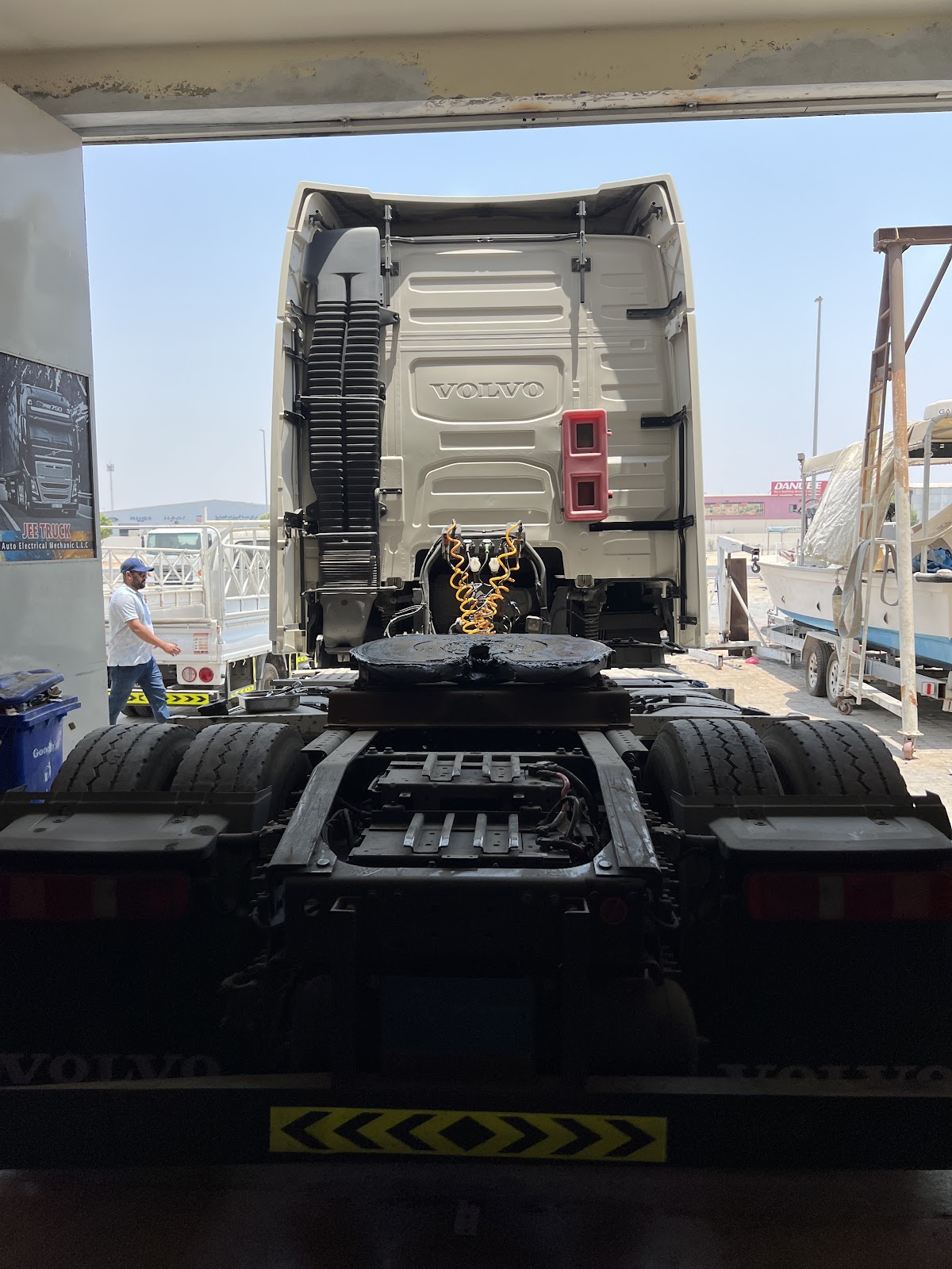 JEE TRUCK AUTO ELECTRICAL&MECHANIC in Abu Dhabi photo