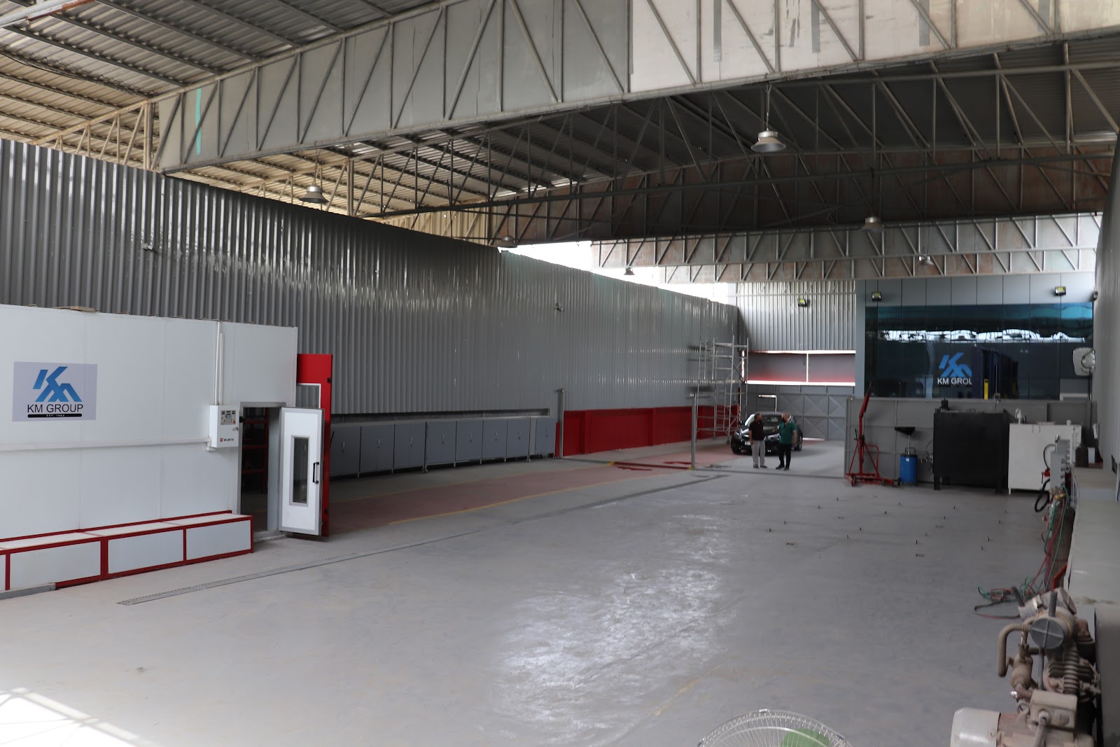 KM Garage Abu dhabi photo