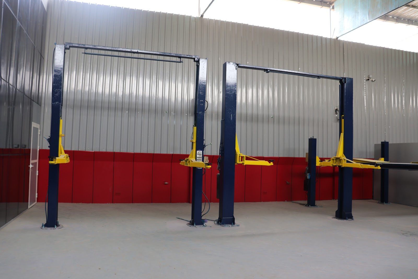 KM Garage Abu dhabi photo