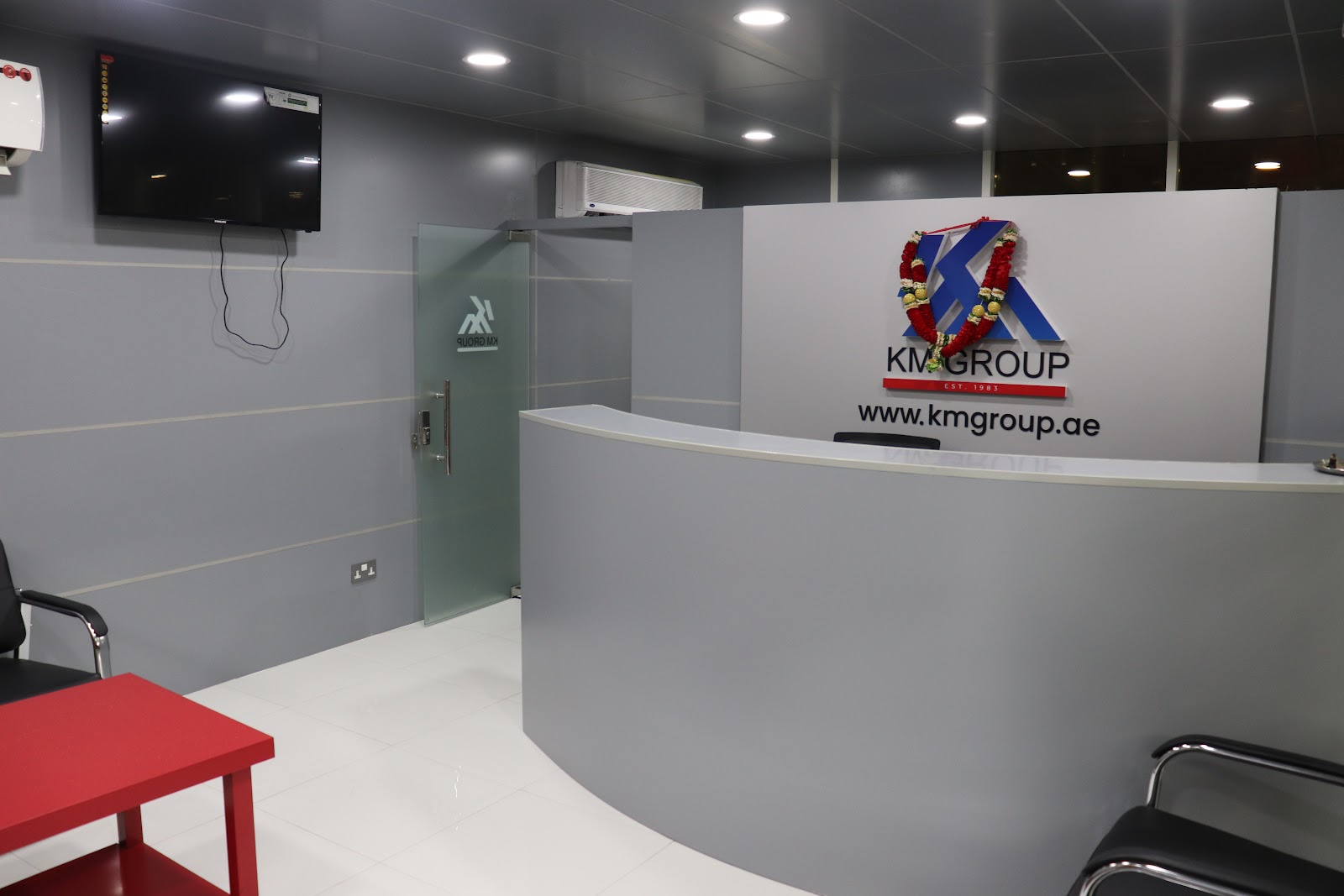 KM Garage Abu dhabi photo
