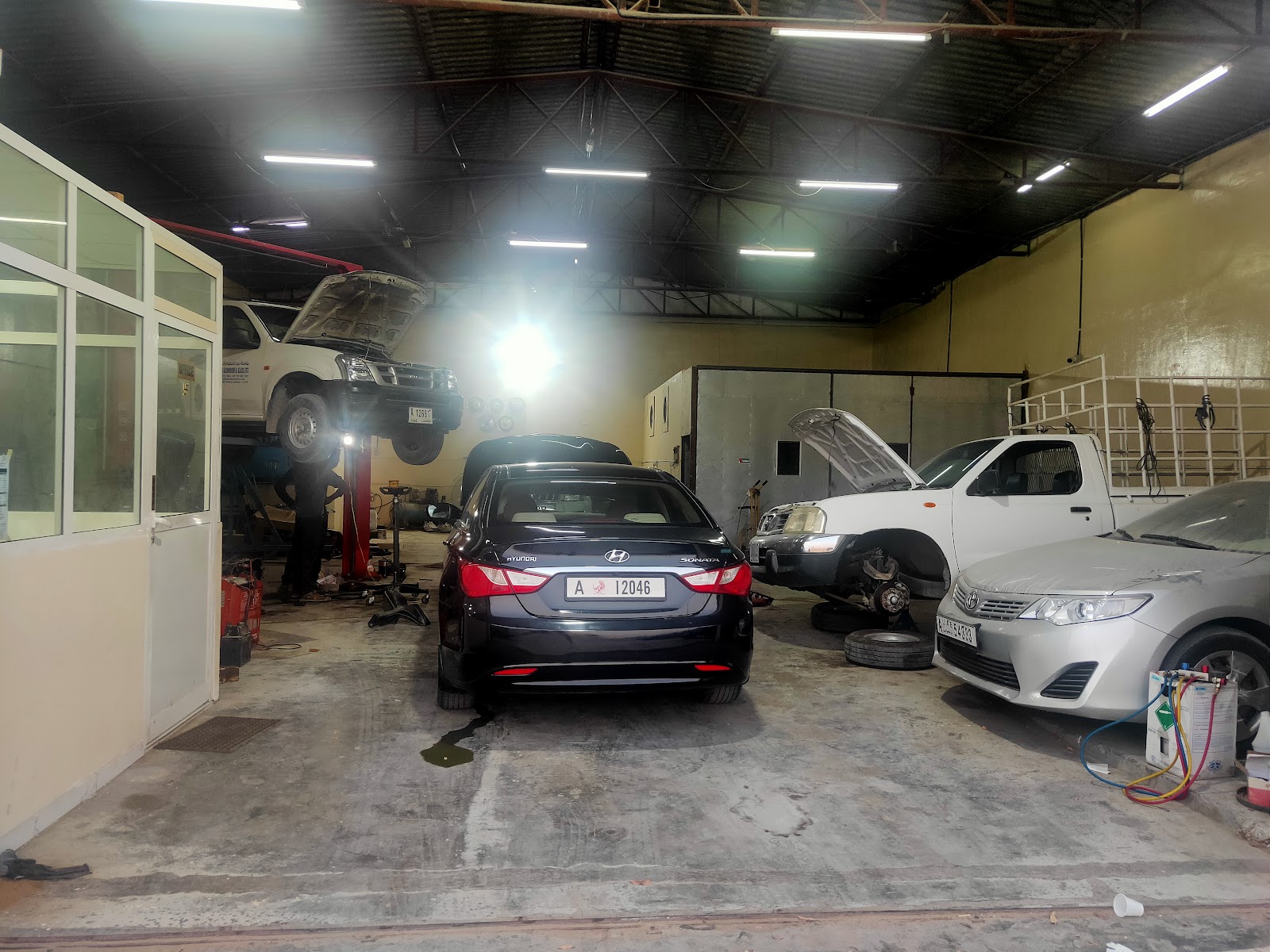 Mehran Auto Rep: Workshop photo