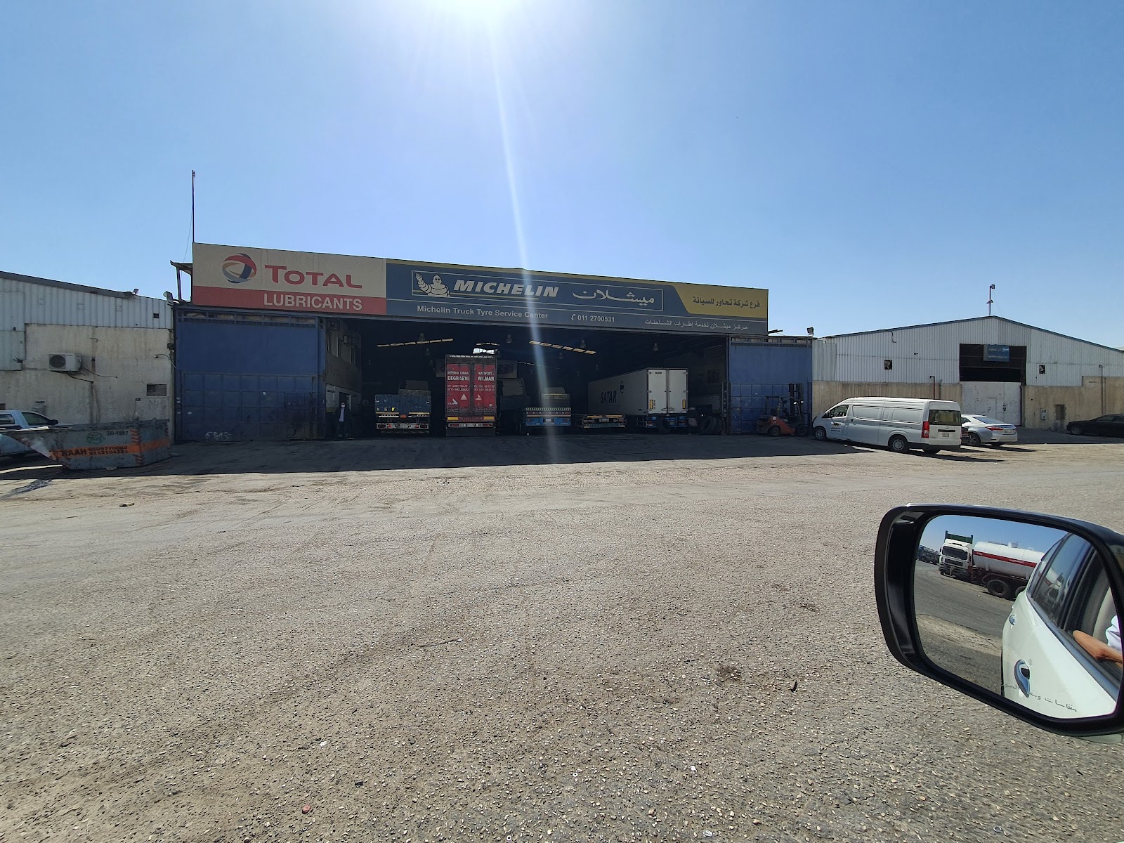 Michelin Truck Service center-Diqat Almahawer photo