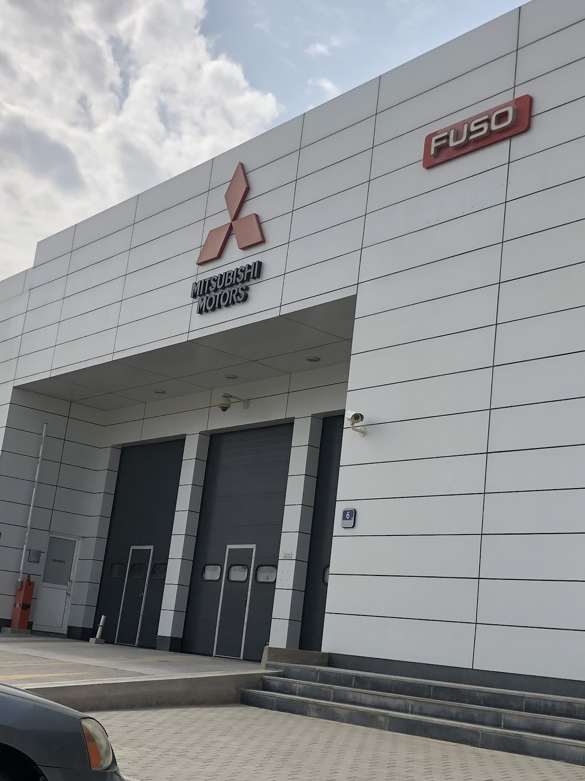 Mitsubishi Motors Showroom, Service Centre & Parts - Al Ain - Al Habtoor Motors Royal Car photo