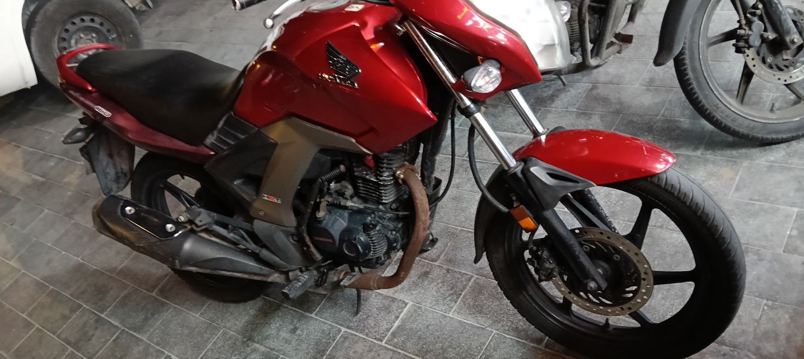 New Gold motorbike Services. photo