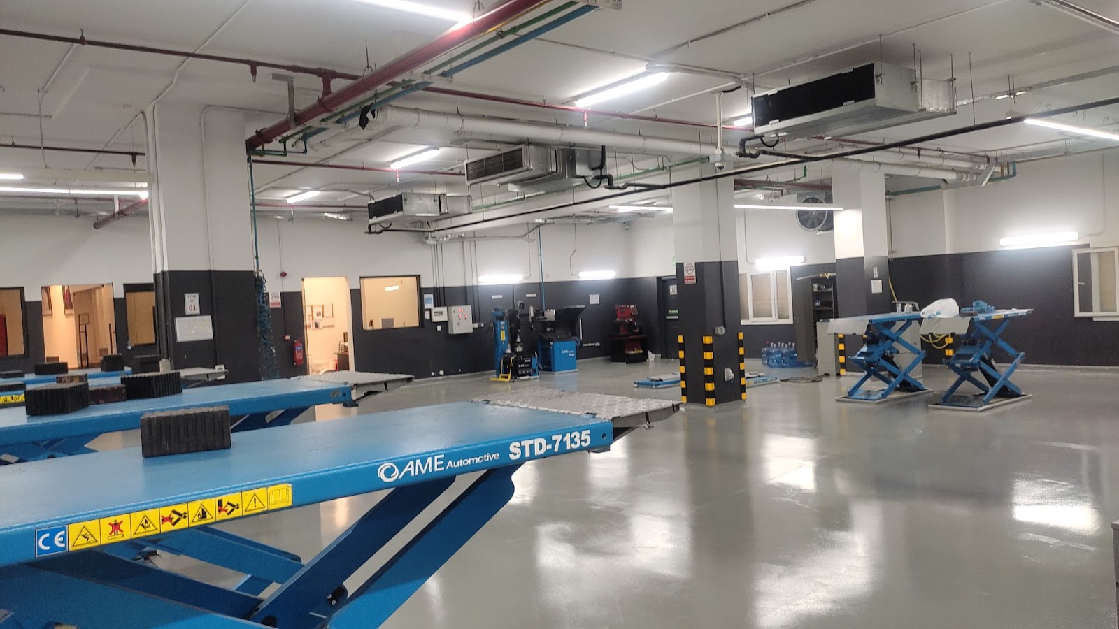 NISSAN SERVICE CENTER EXPRESS - AL RAYYAN photo
