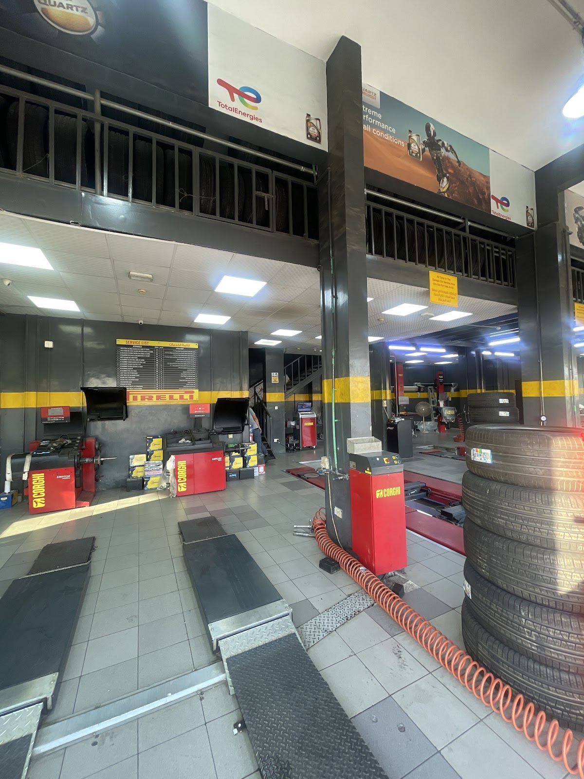 Pirelli Tyre Centre TEC13 بيريللي photo
