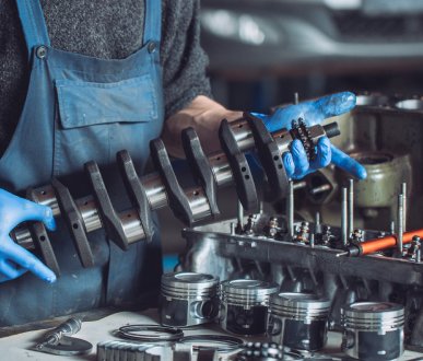 PLATINUM Auto Service Center Dubai | Car Repair | Oil Change Service | Garage in DIP photo