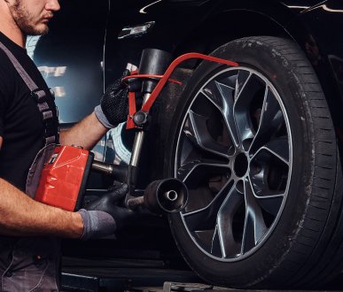 PLATINUM Auto Service Center Dubai | Car Repair | Oil Change Service | Garage in DIP photo