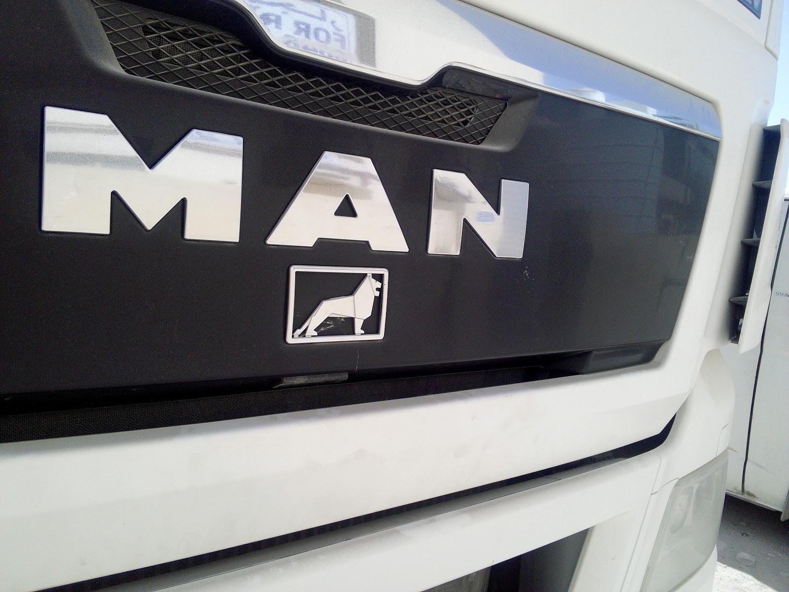 Qatar International Automobiles MAN TRUCK & BUS Parts and Service Center photo