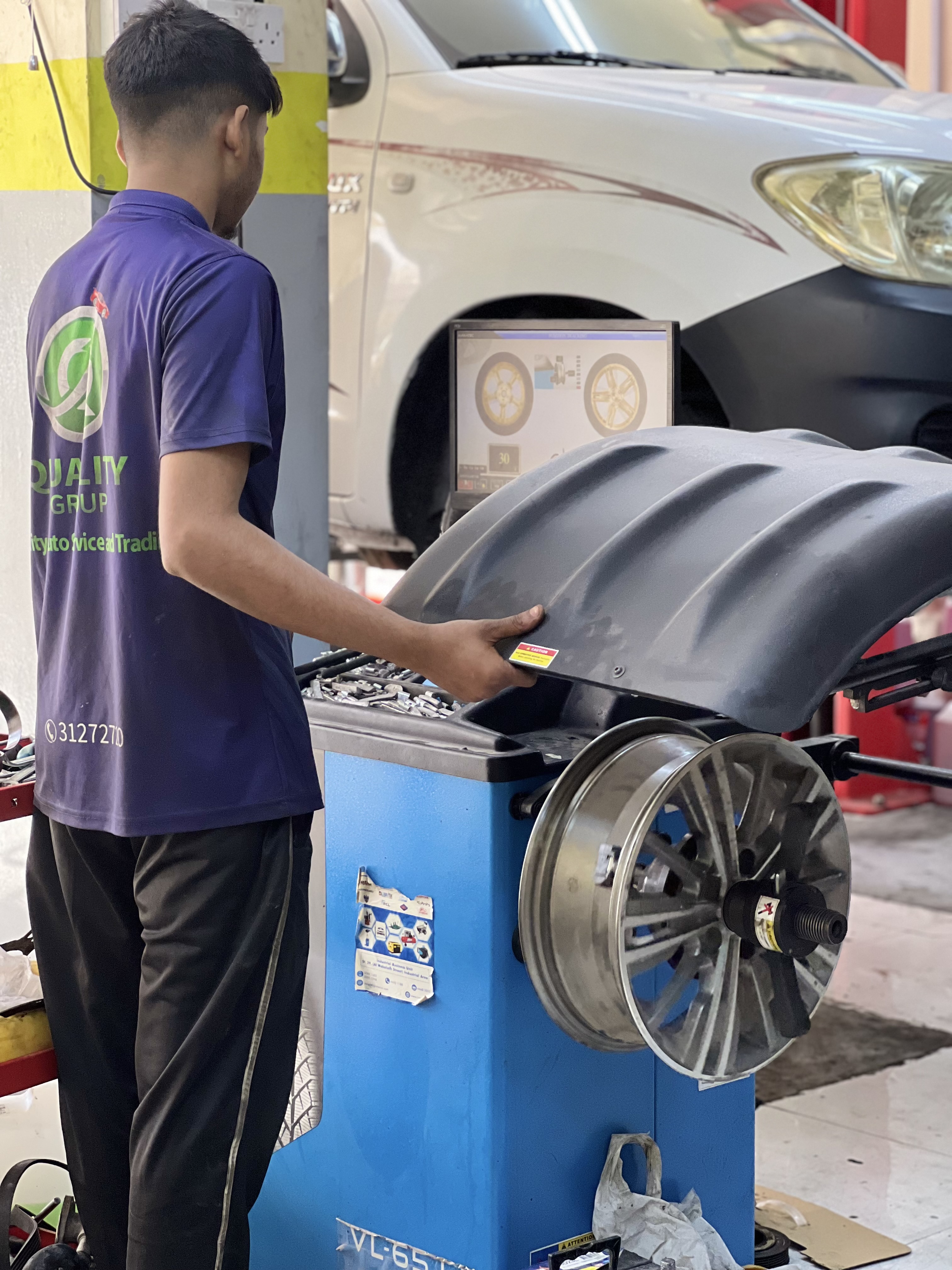 Quality Auto service and trading photo