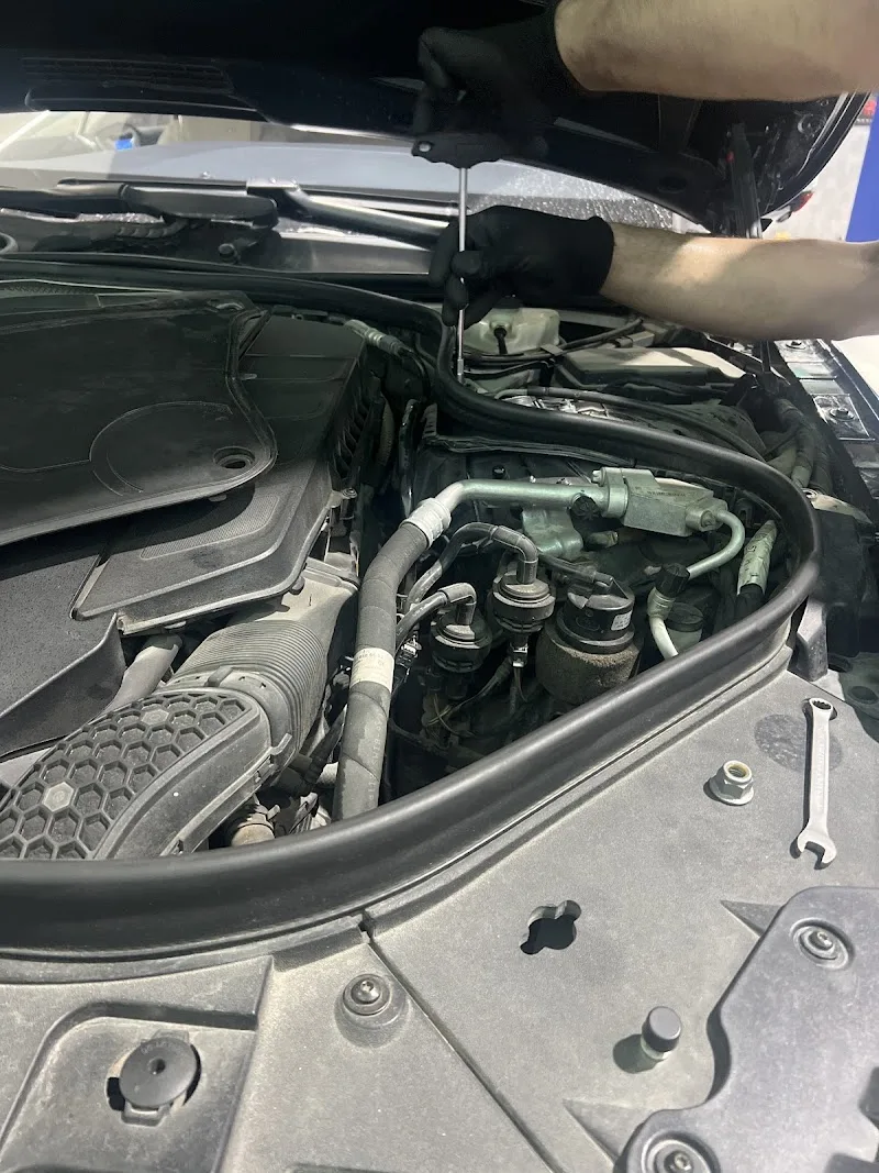 Richmond New Garage Auto Repairing L.L.C photo