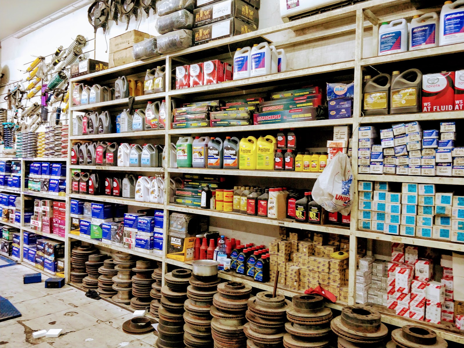 Sattam Saeed car repair & sale parts photo