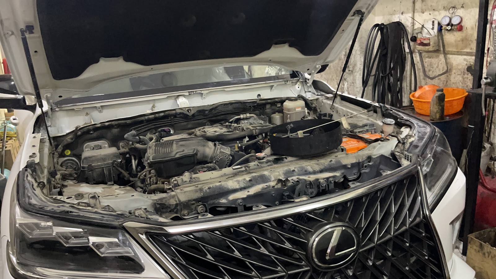 SILVER AUTO ELECTRIC AND AC REPAIRING photo